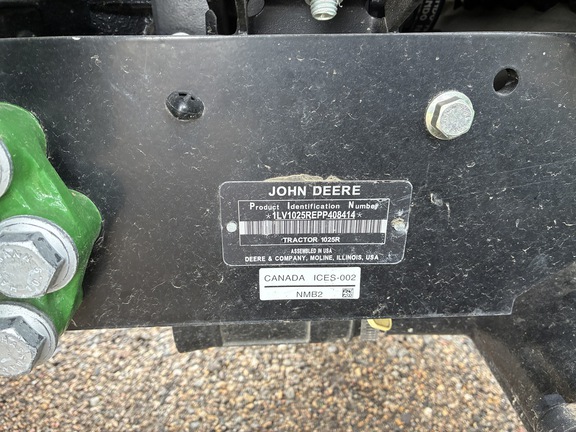 2023 John Deere 1025R Tractor Compact