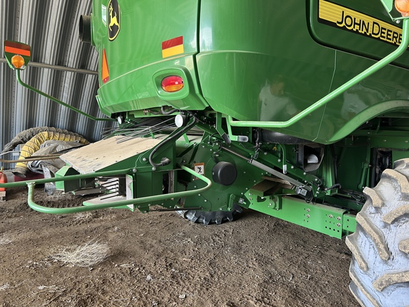 2015 John Deere S680 Combine