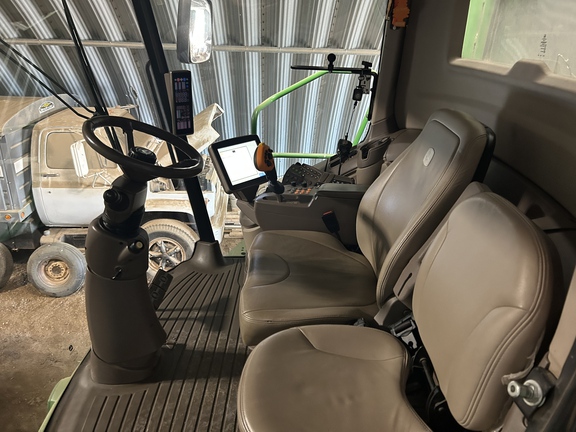 2015 John Deere S680 Combine