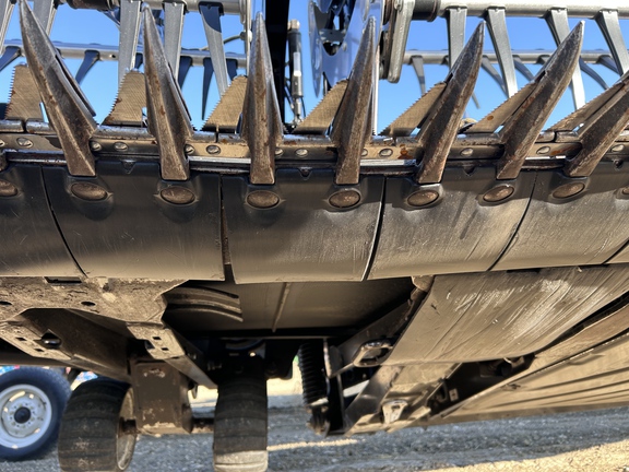 2022 MacDon FD240 Header Combine