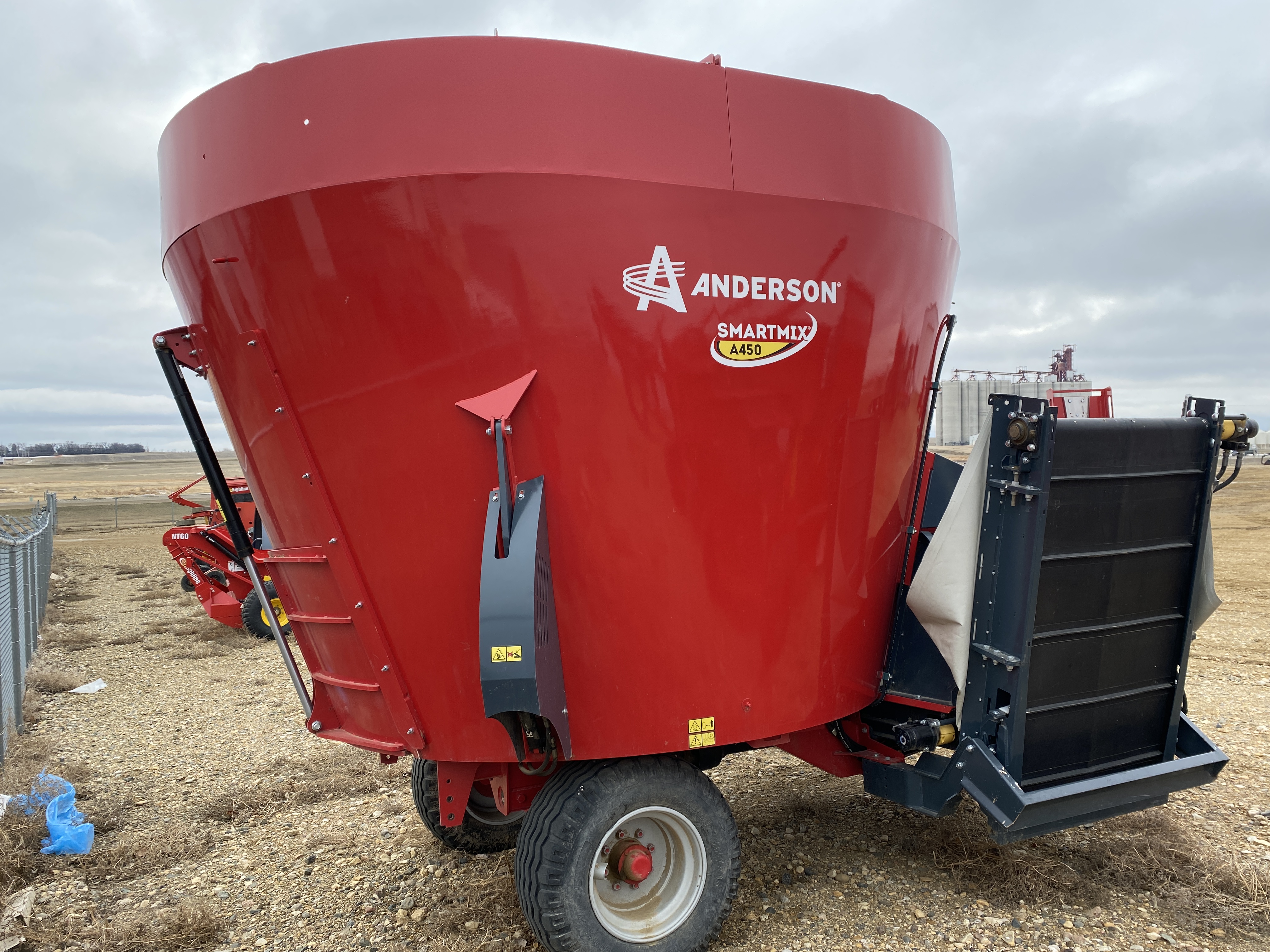 2020 Anderson A450 Vertical Feed Mixer