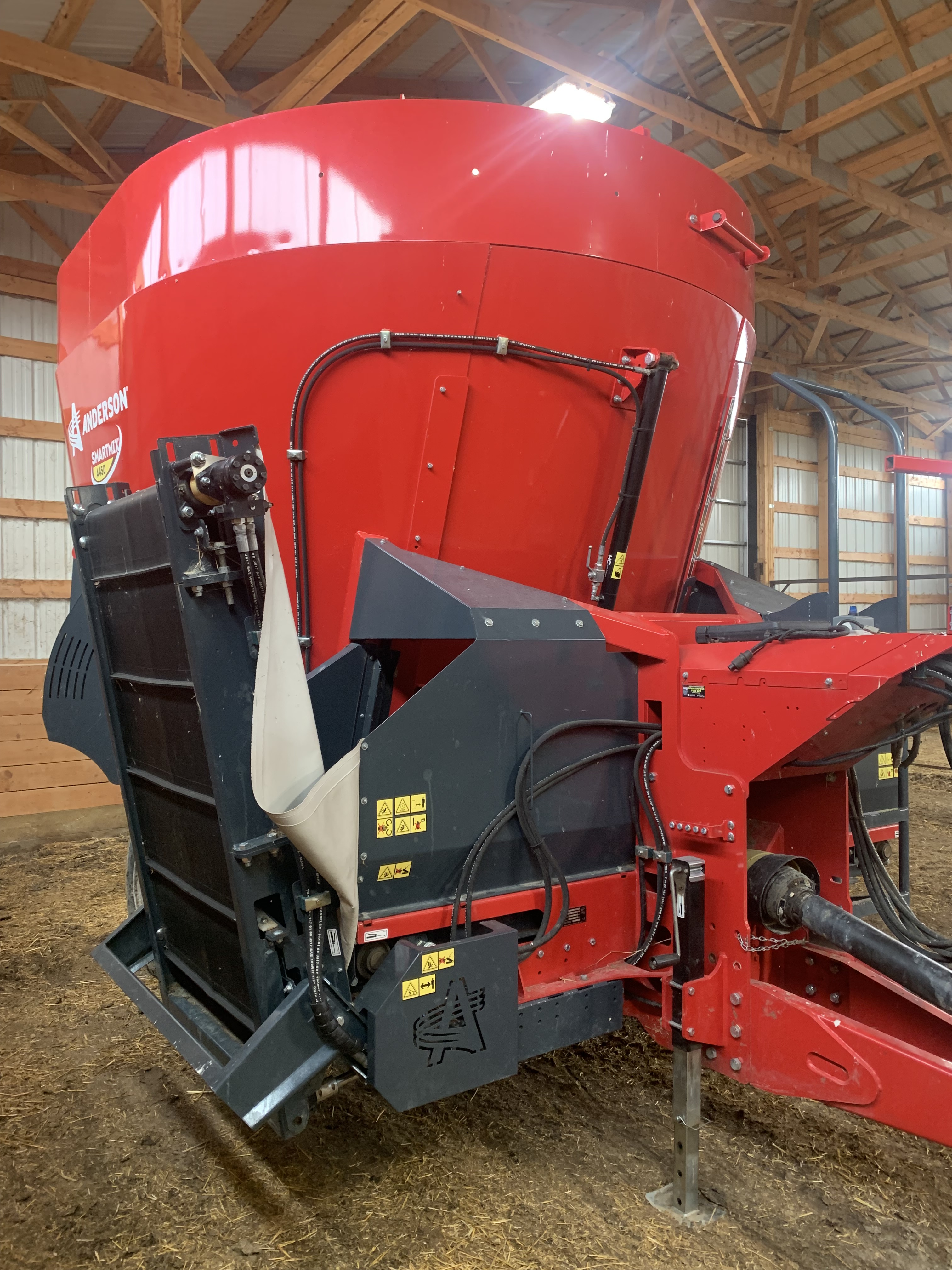 2020 Anderson A450 Vertical Feed Mixer