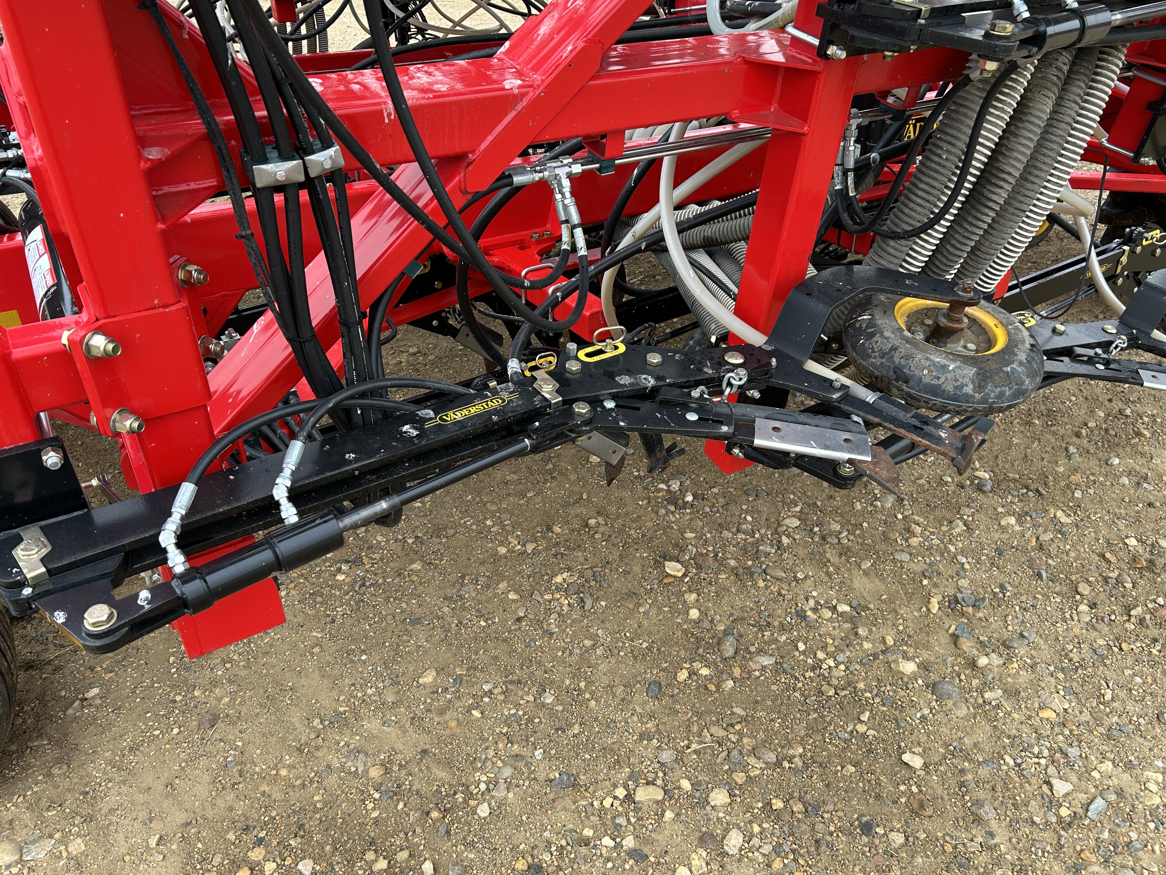 2022 Seed Hawk 8412 & 980 Air Drill