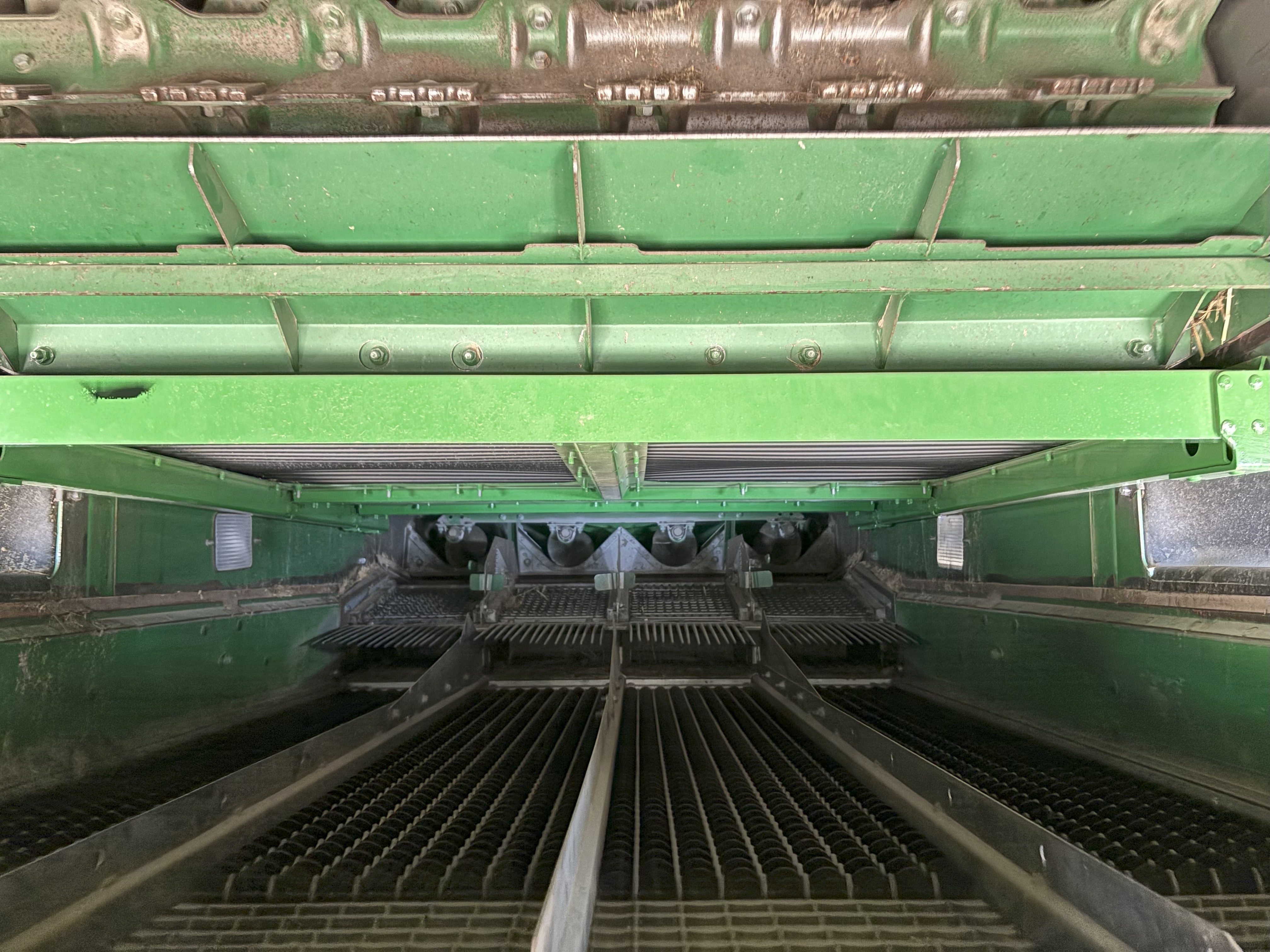 2017 John Deere S680 Combine