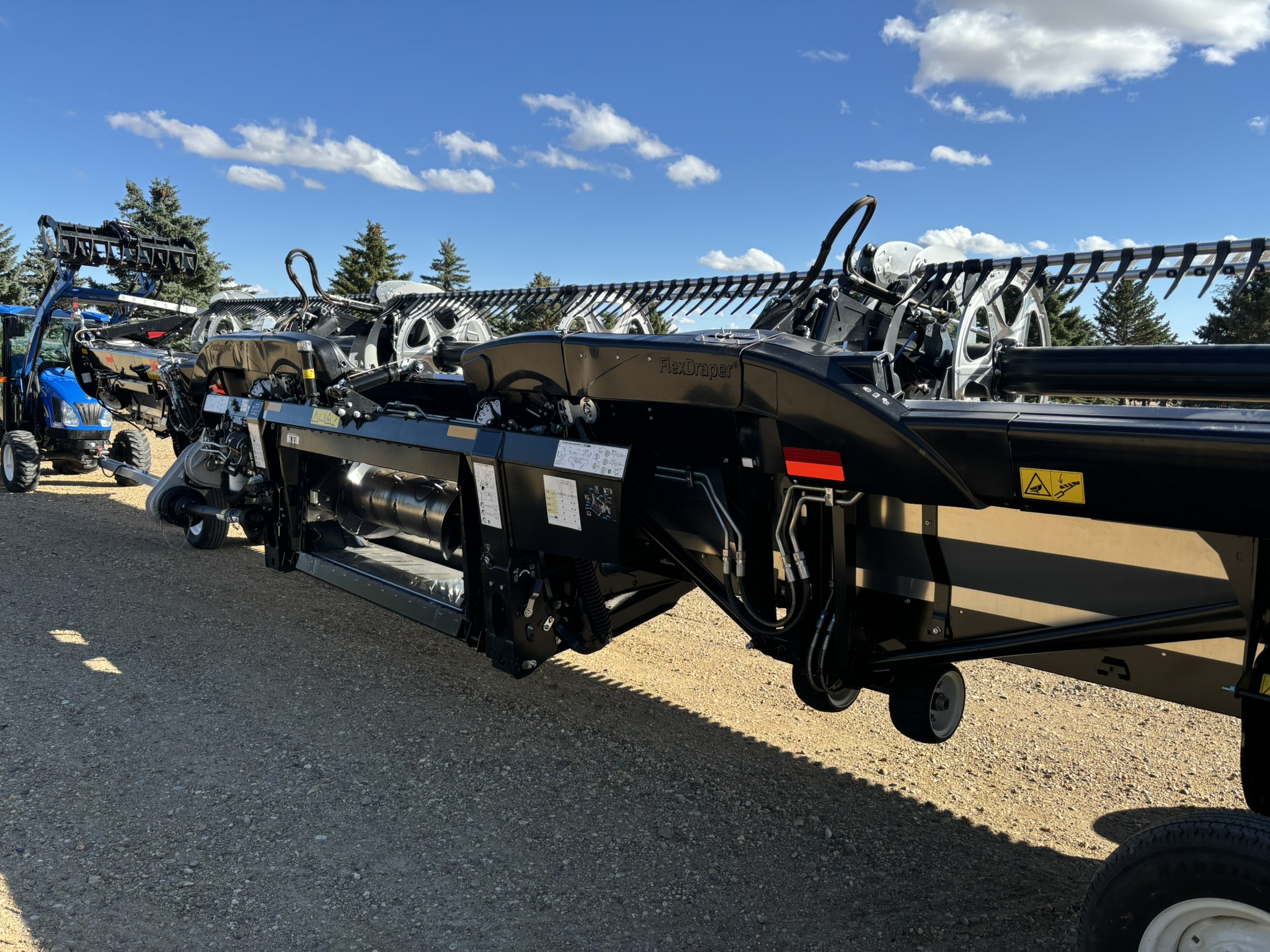 2022 MacDon FD245 Header Draper Flex