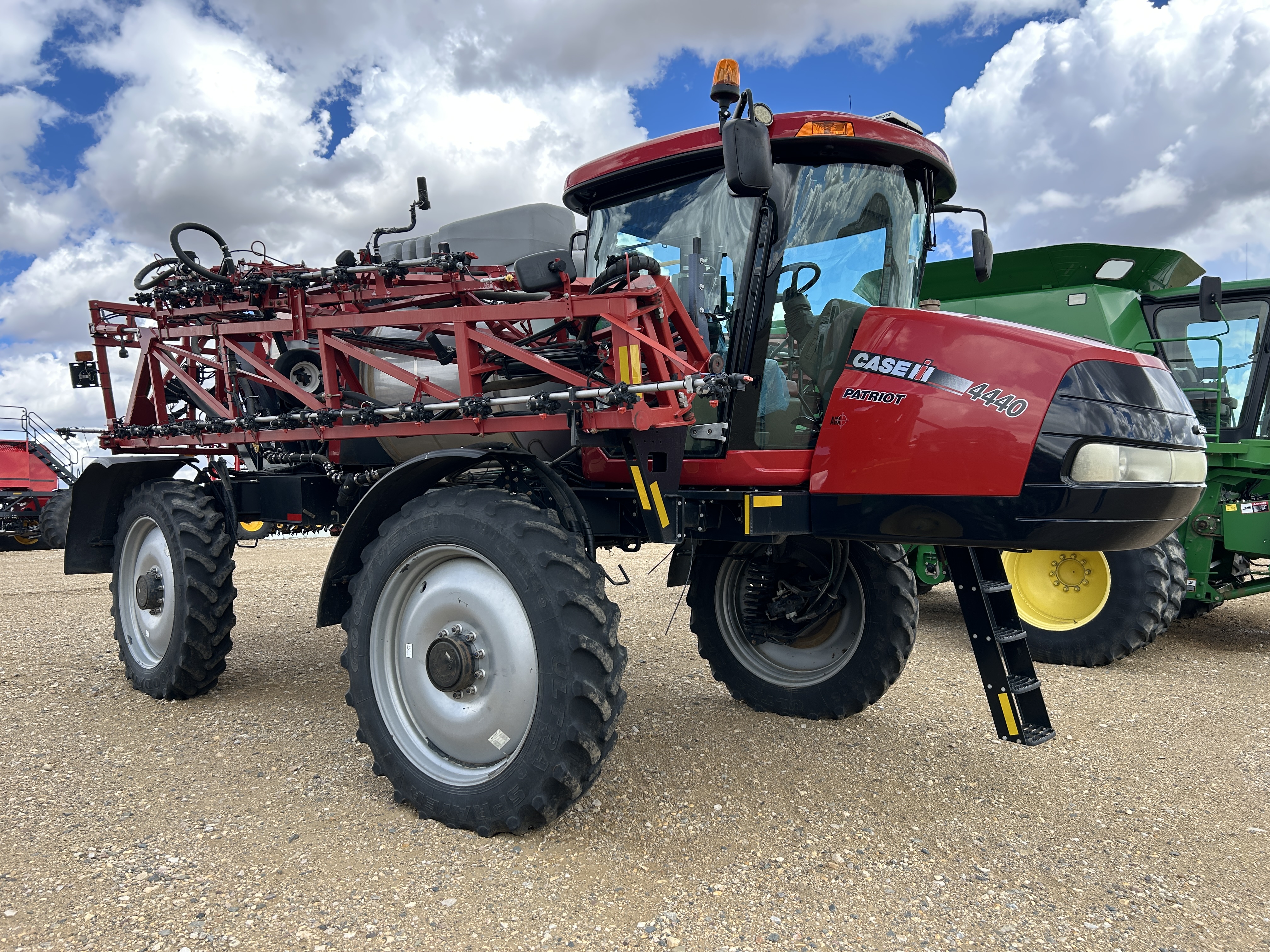2016 Case IH Patriot 4440 Sprayer/High Clearance