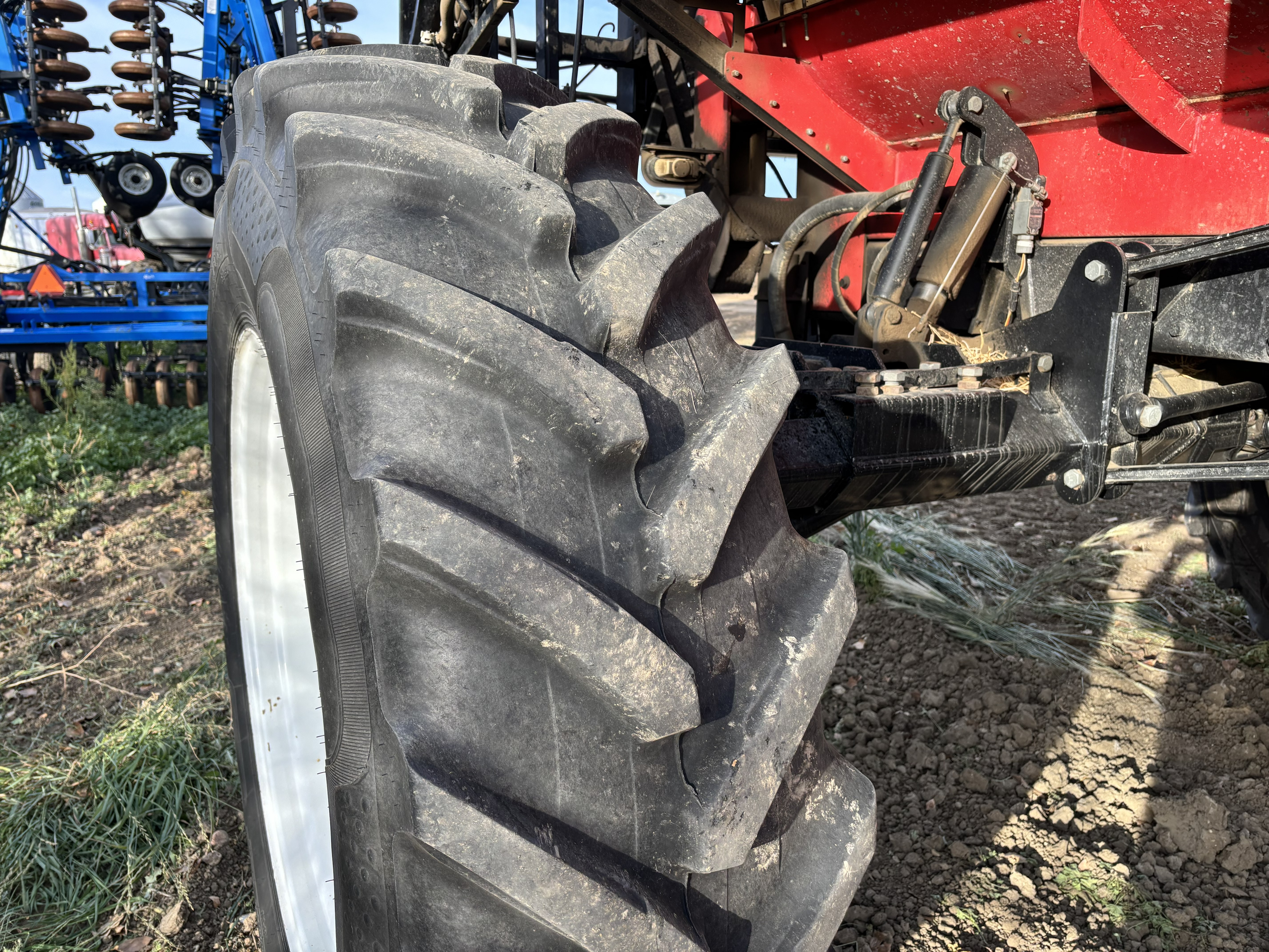 2004 Apache 859 Sprayer/High Clearance