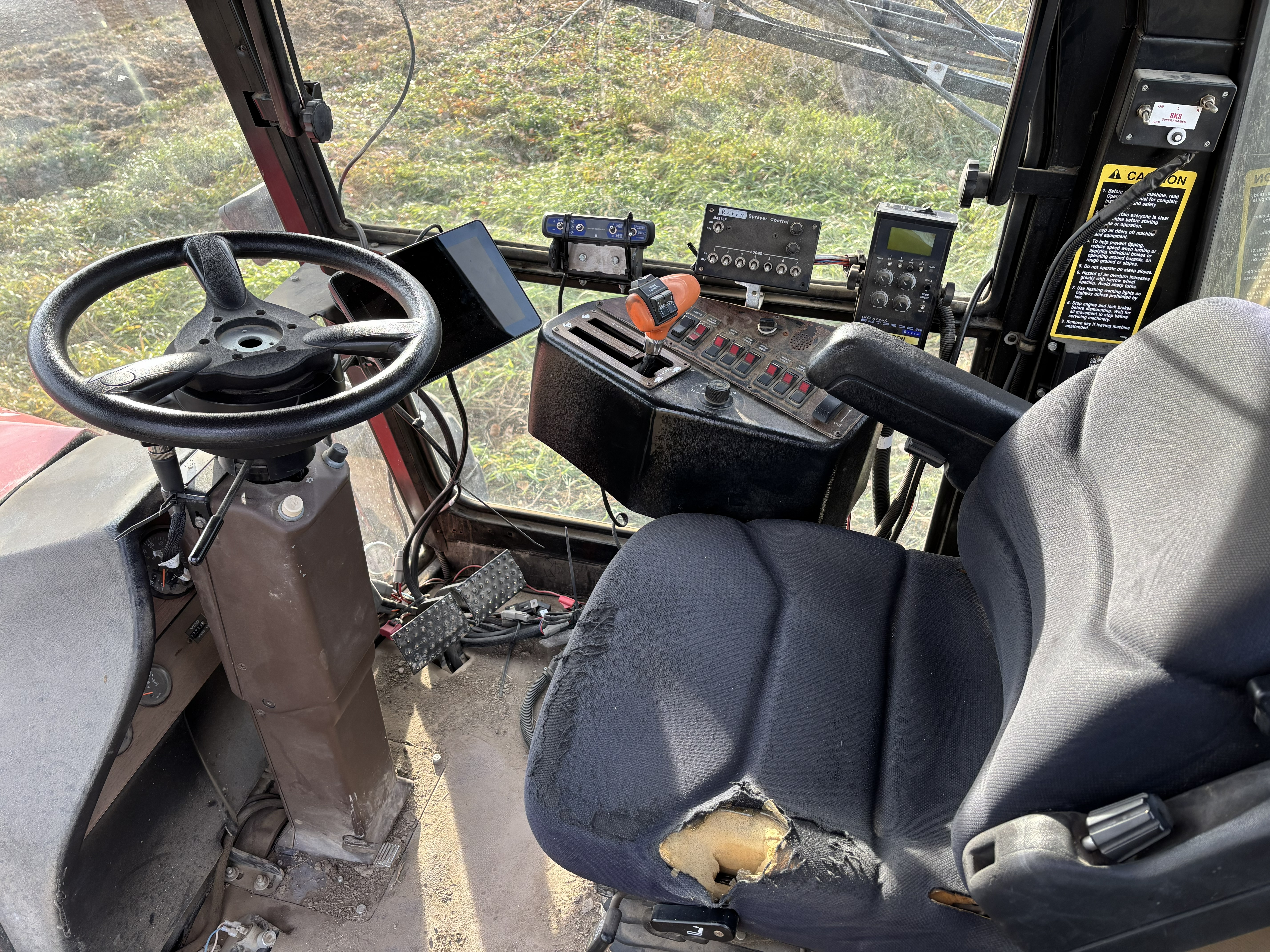 2004 Apache 859 Sprayer/High Clearance