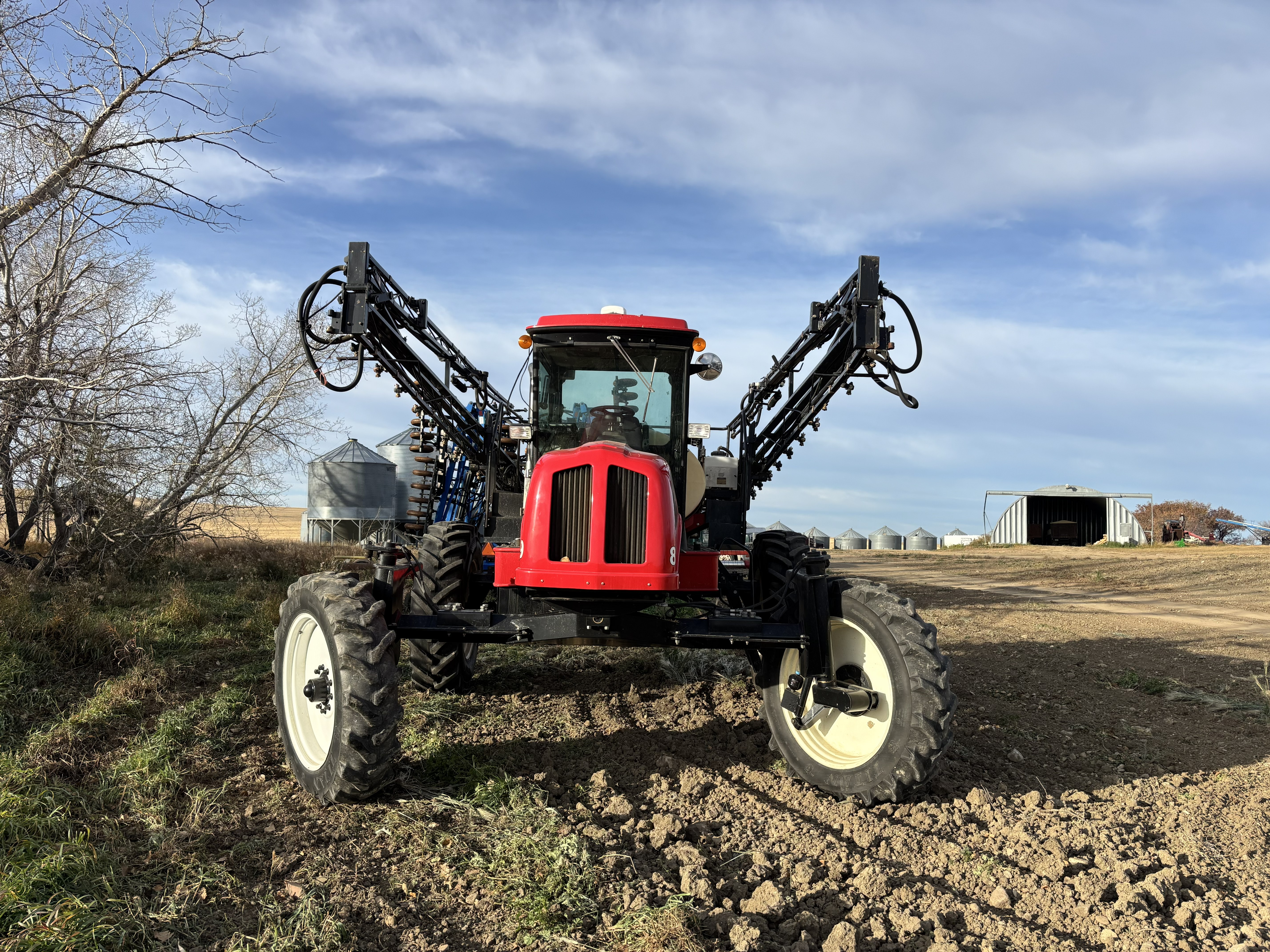 2004 Apache 859 Sprayer/High Clearance