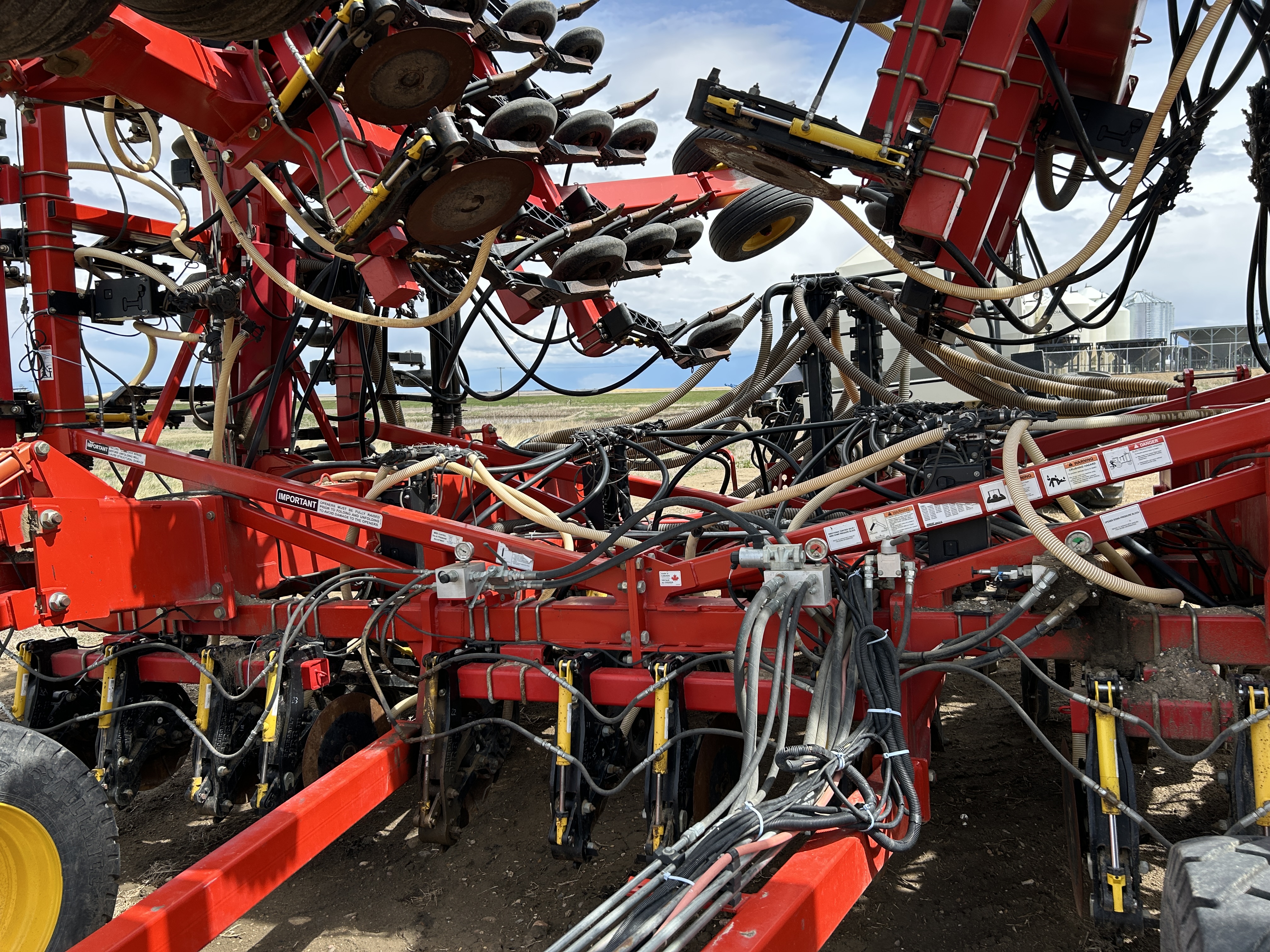 2013 Bourgault 3320-66-10 Air Drill