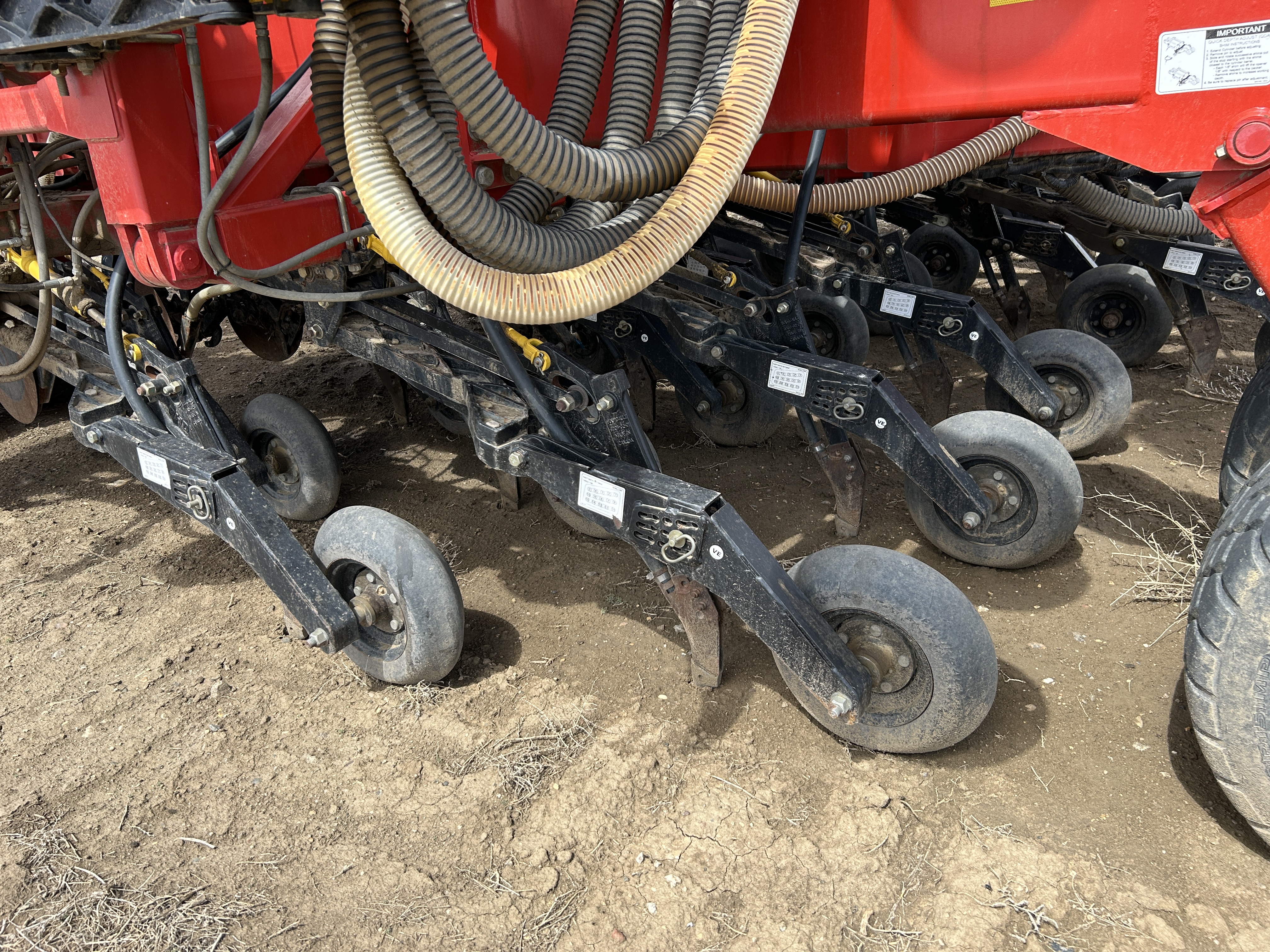 2013 Bourgault 3320-66-10 Air Drill