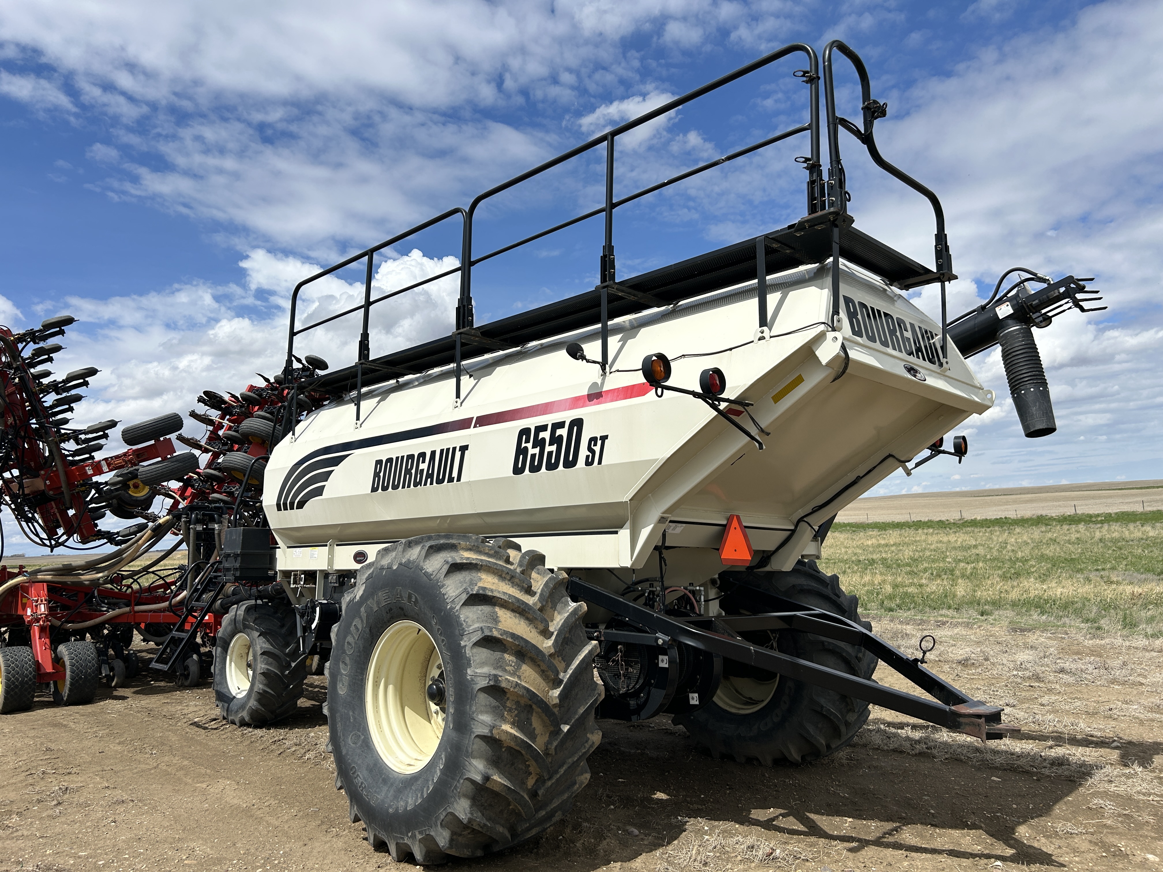 2013 Bourgault 3320-66-10 & 2010 6550ST Air Drill