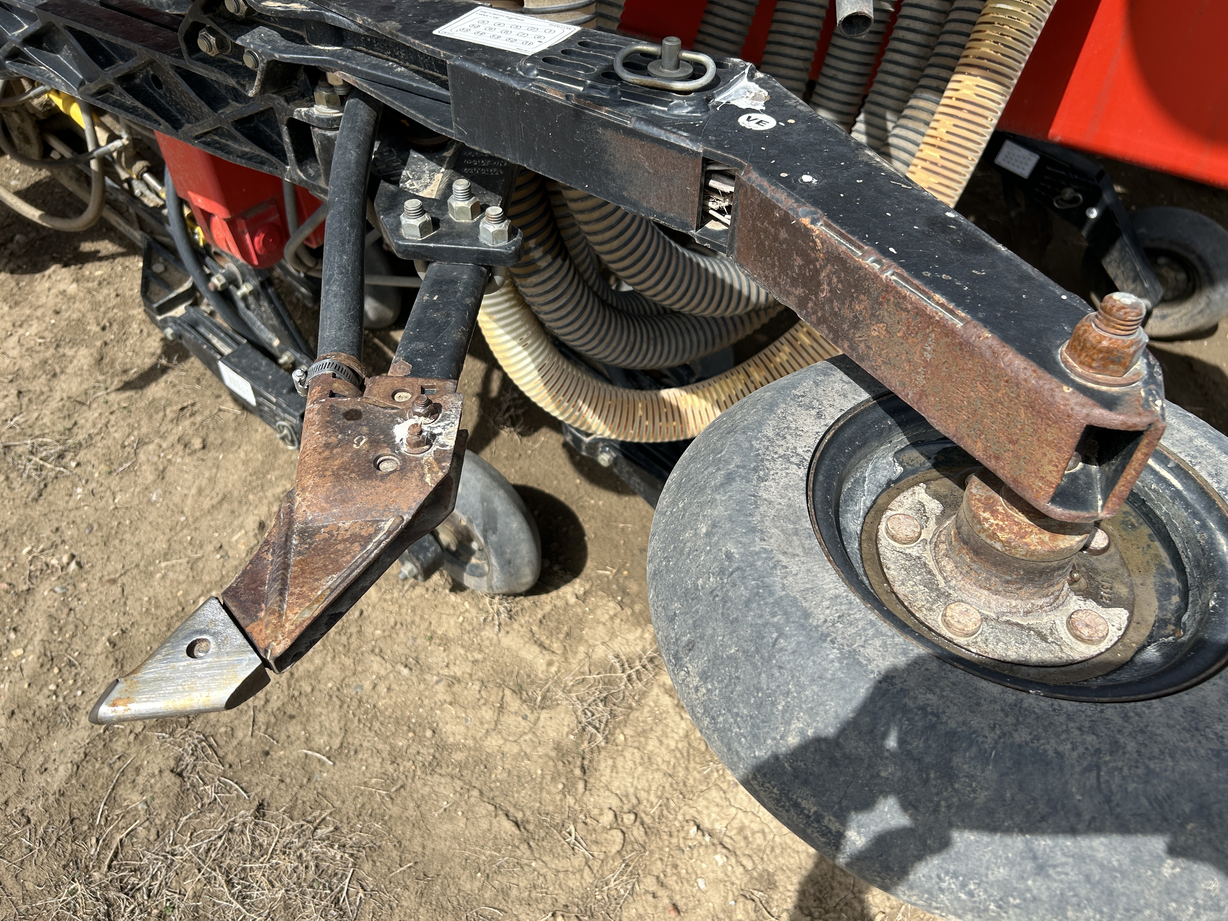 2013 Bourgault 3320-66-10 & 2010 6550ST Air Drill