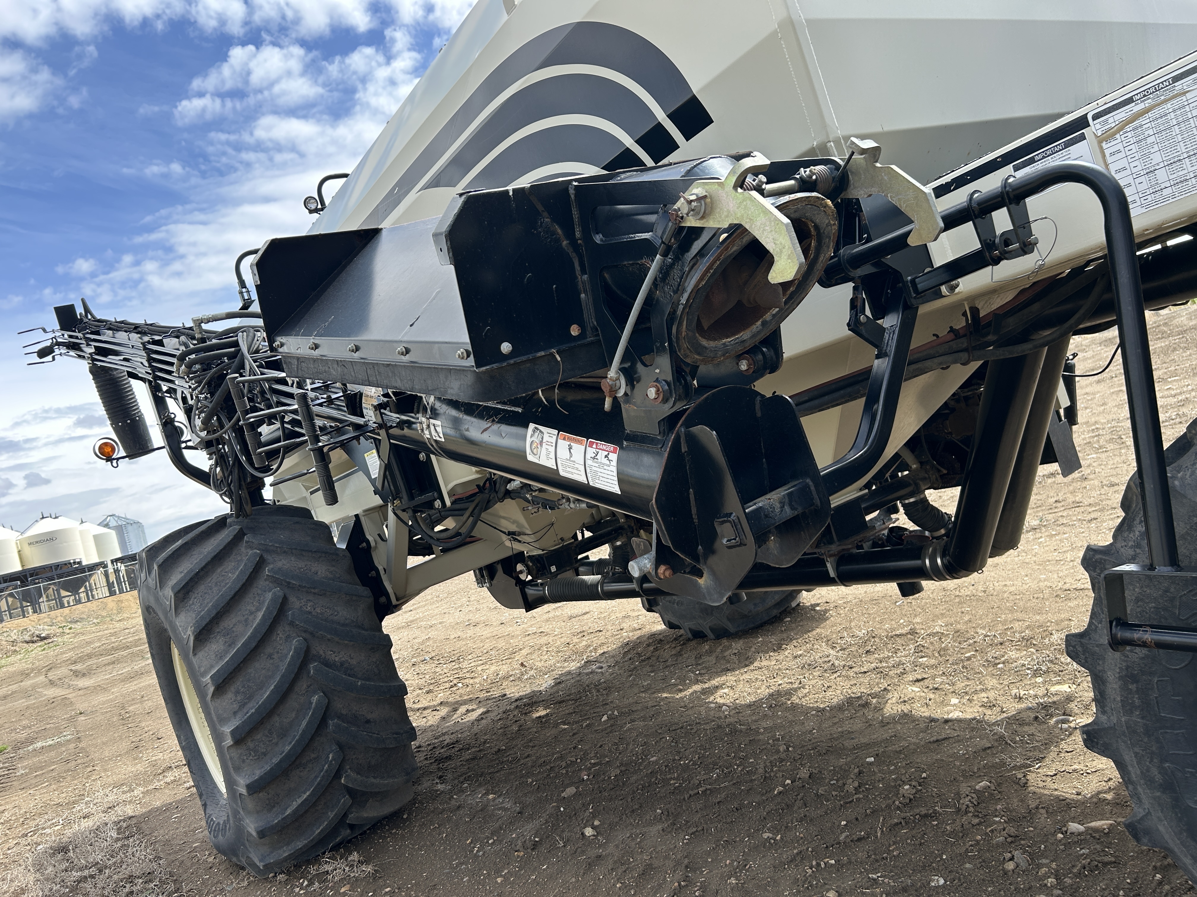 2013 Bourgault 3320-66-10 & 2010 6550ST Air Drill