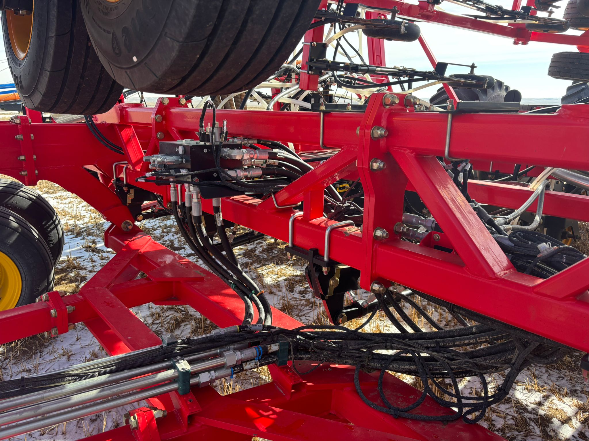 2024 Seed Hawk 8412 & 1000 Air Drill