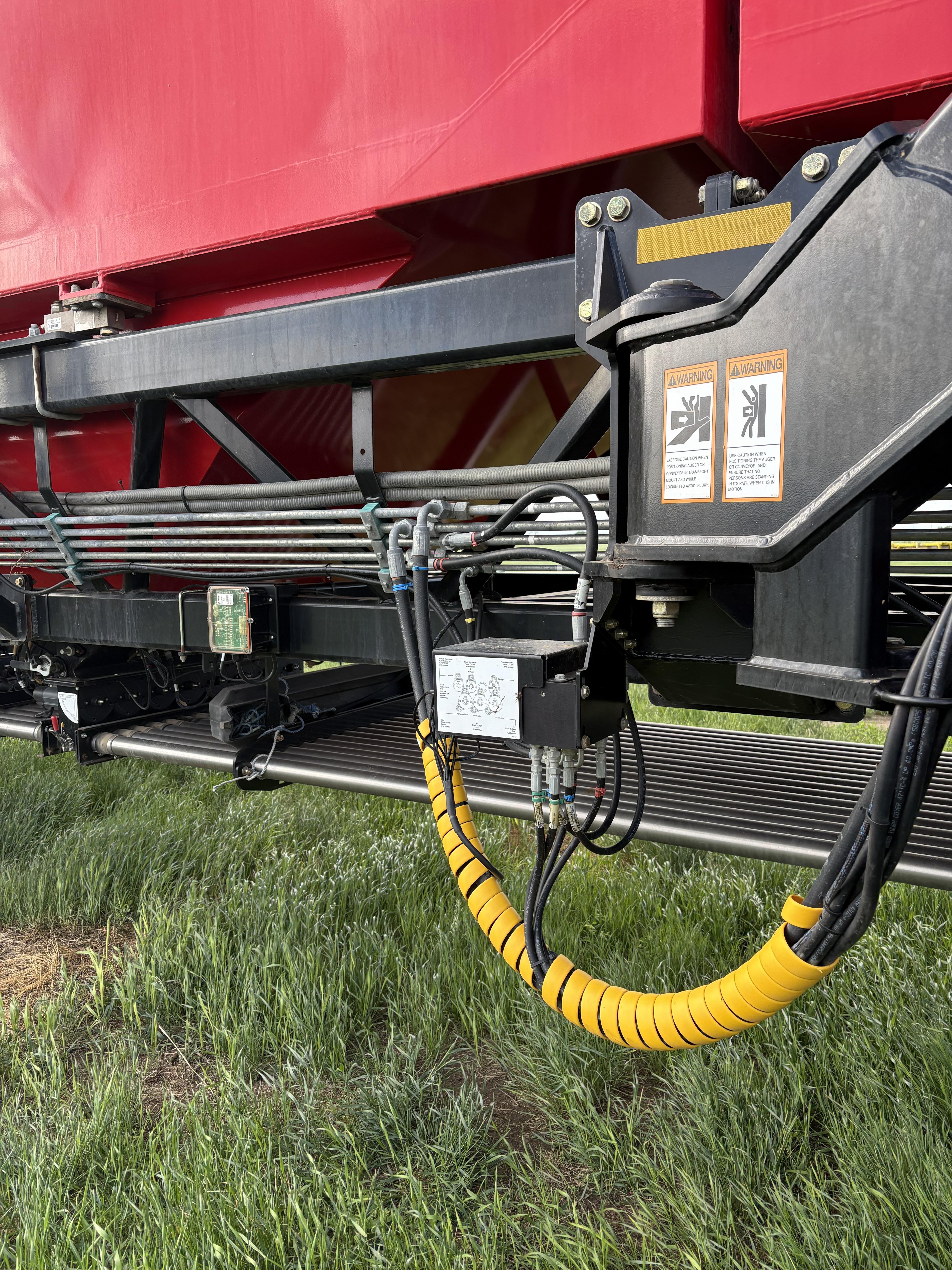 2019 Seed Hawk 8412 & 980 Air Drill