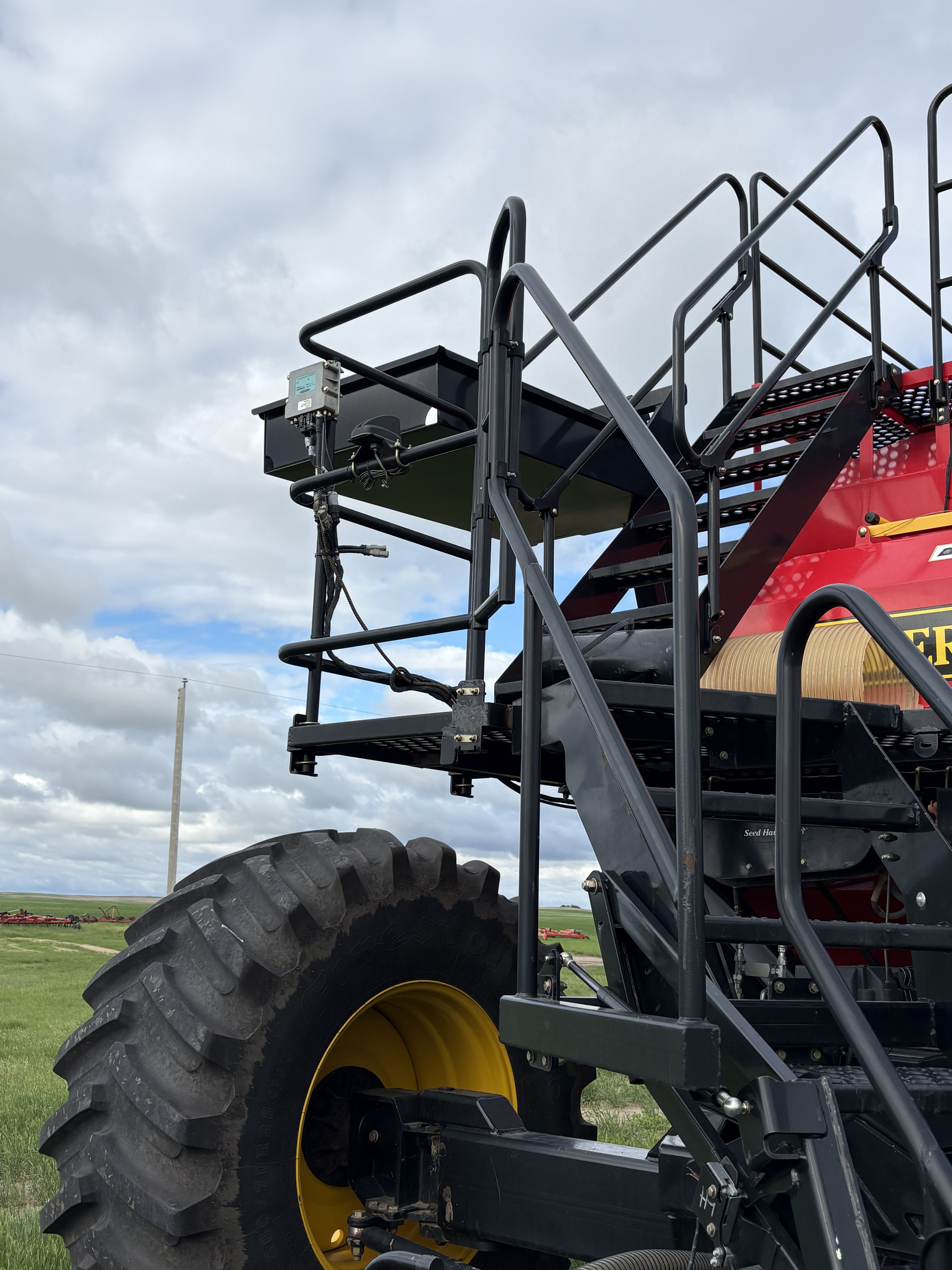 2019 Seed Hawk 8412 & 980 Air Drill