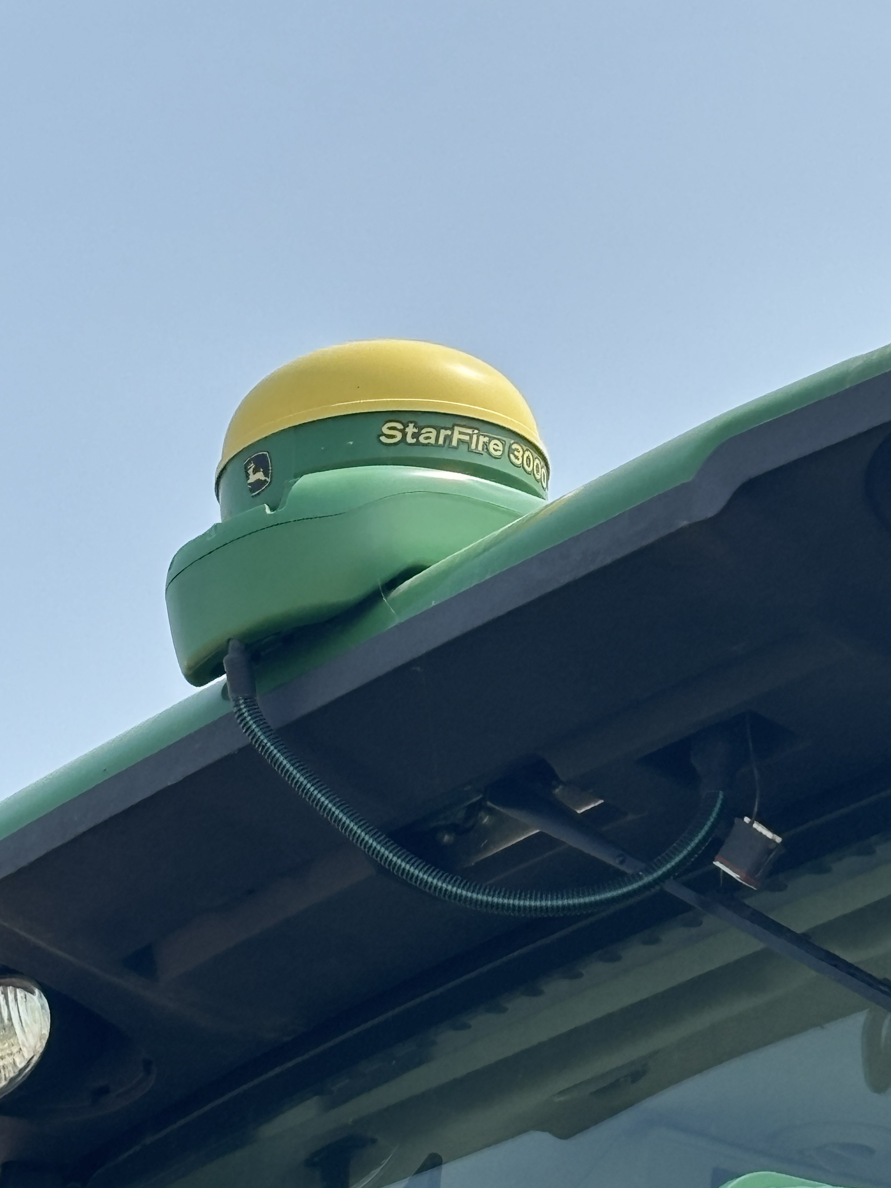2011 John Deere 7200R Tractor