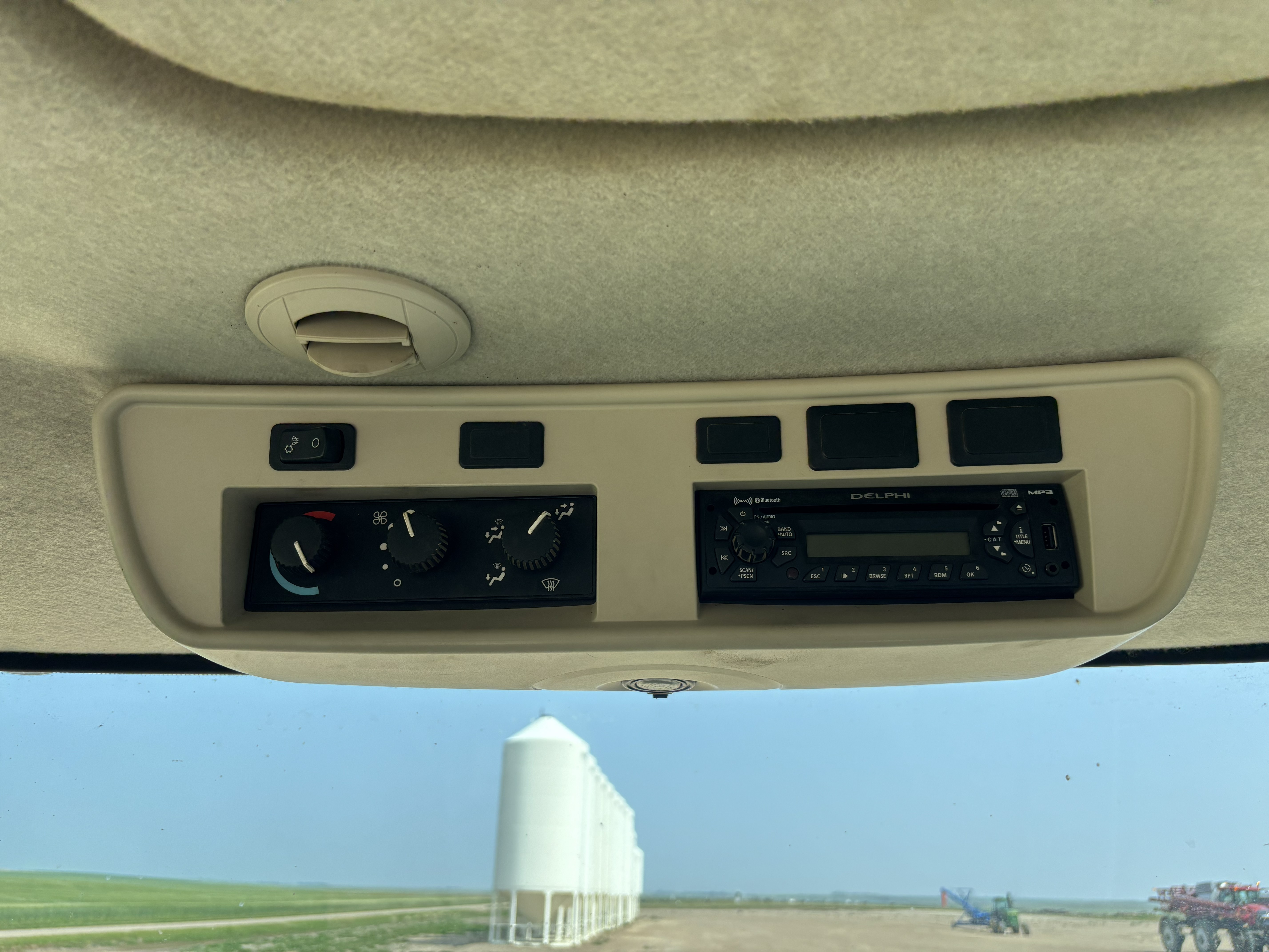 2011 John Deere 7200R Tractor