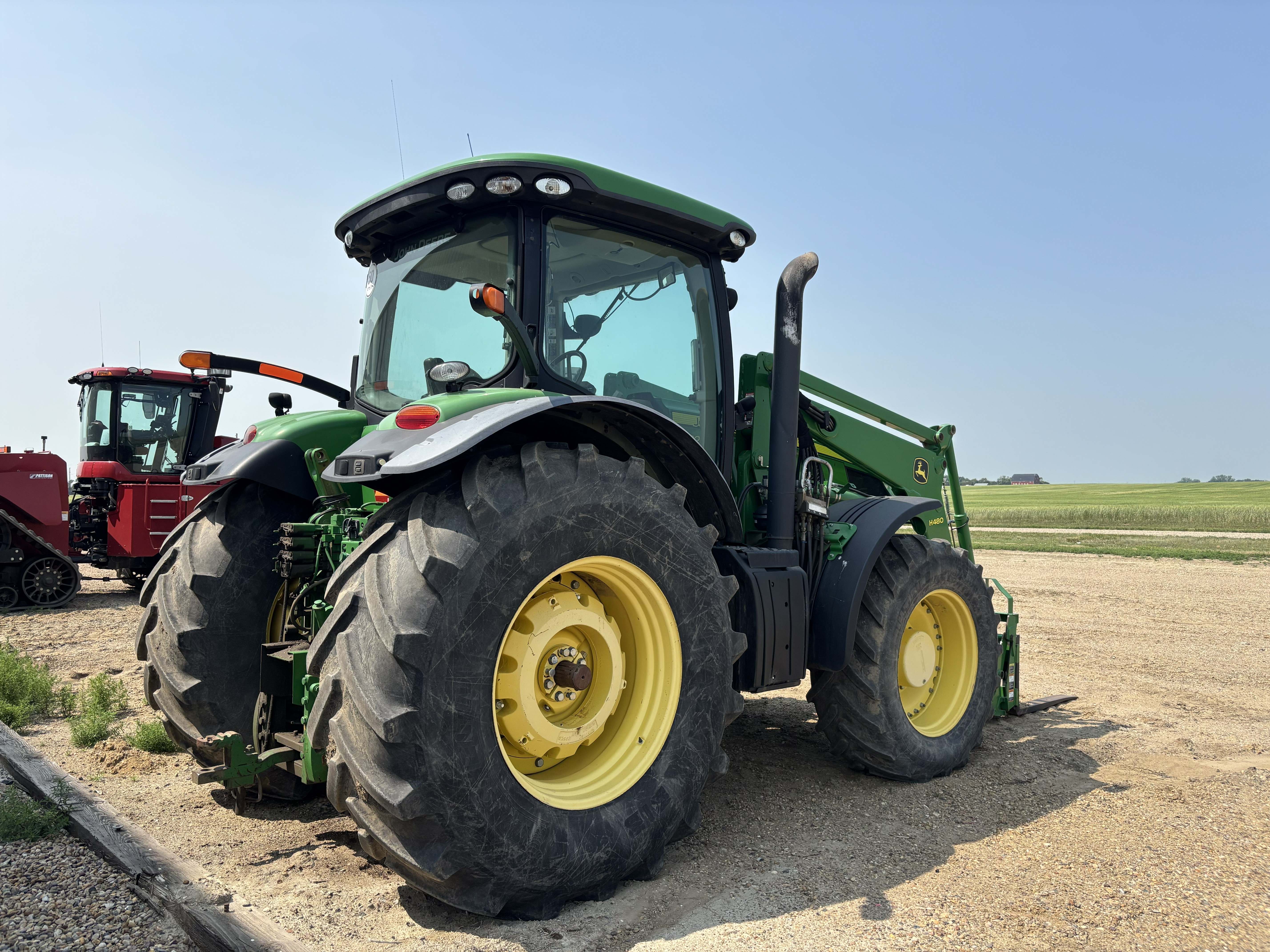 2011 John Deere 7200R Tractor