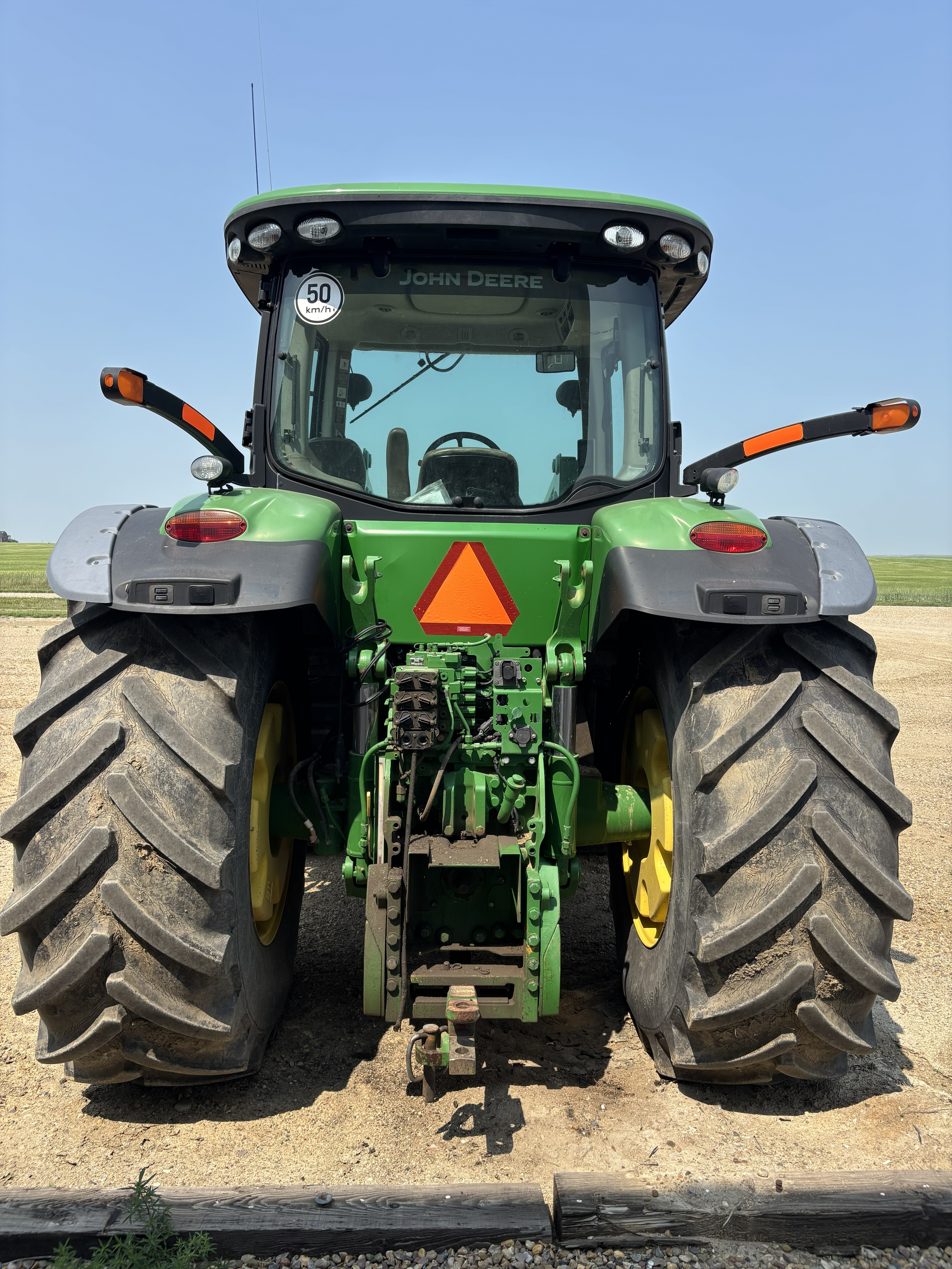 2011 John Deere 7200R Tractor