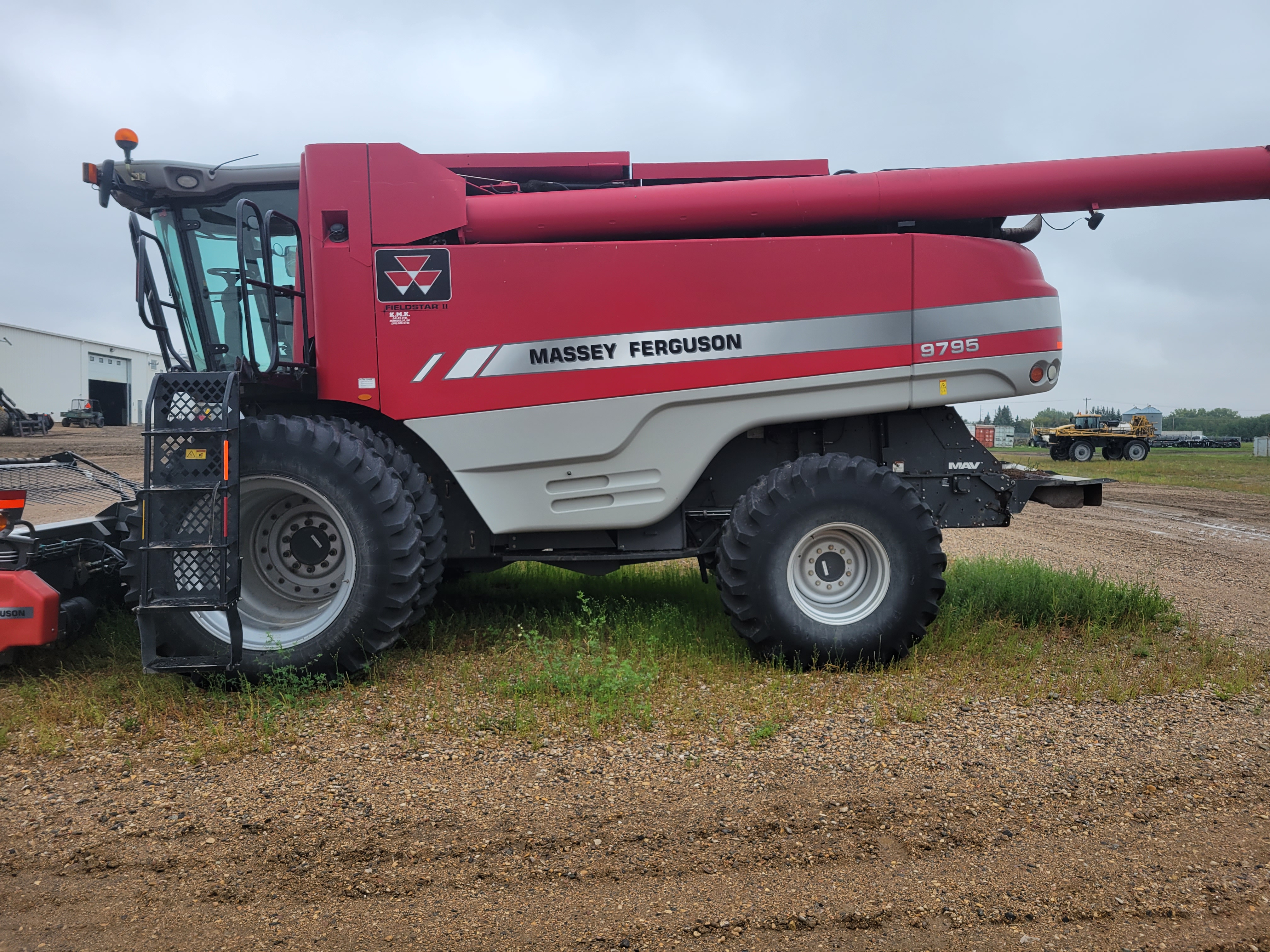 2009 Massey Ferguson 9795 Combine