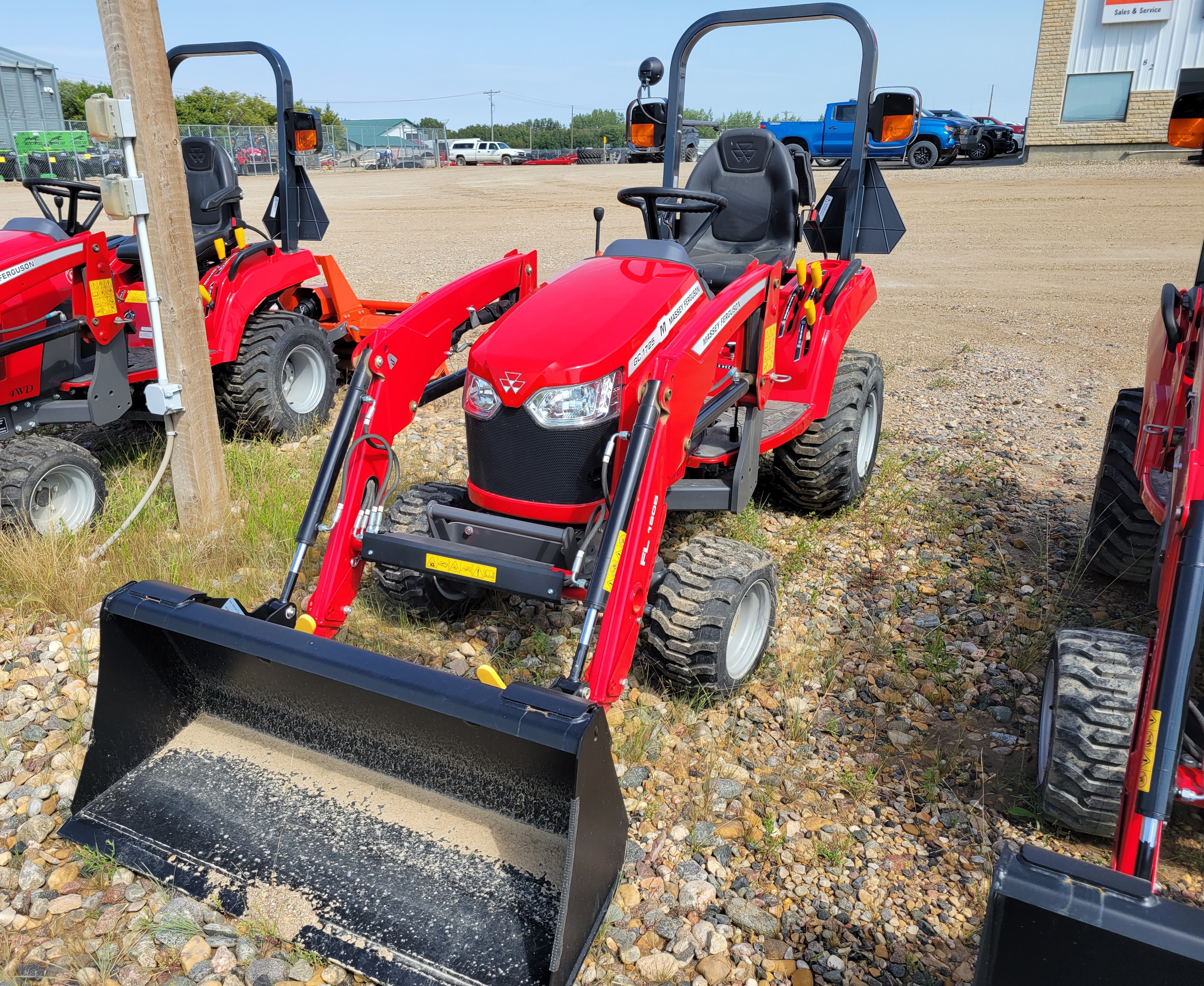 2023 Massey Ferguson GC1725M Tractor