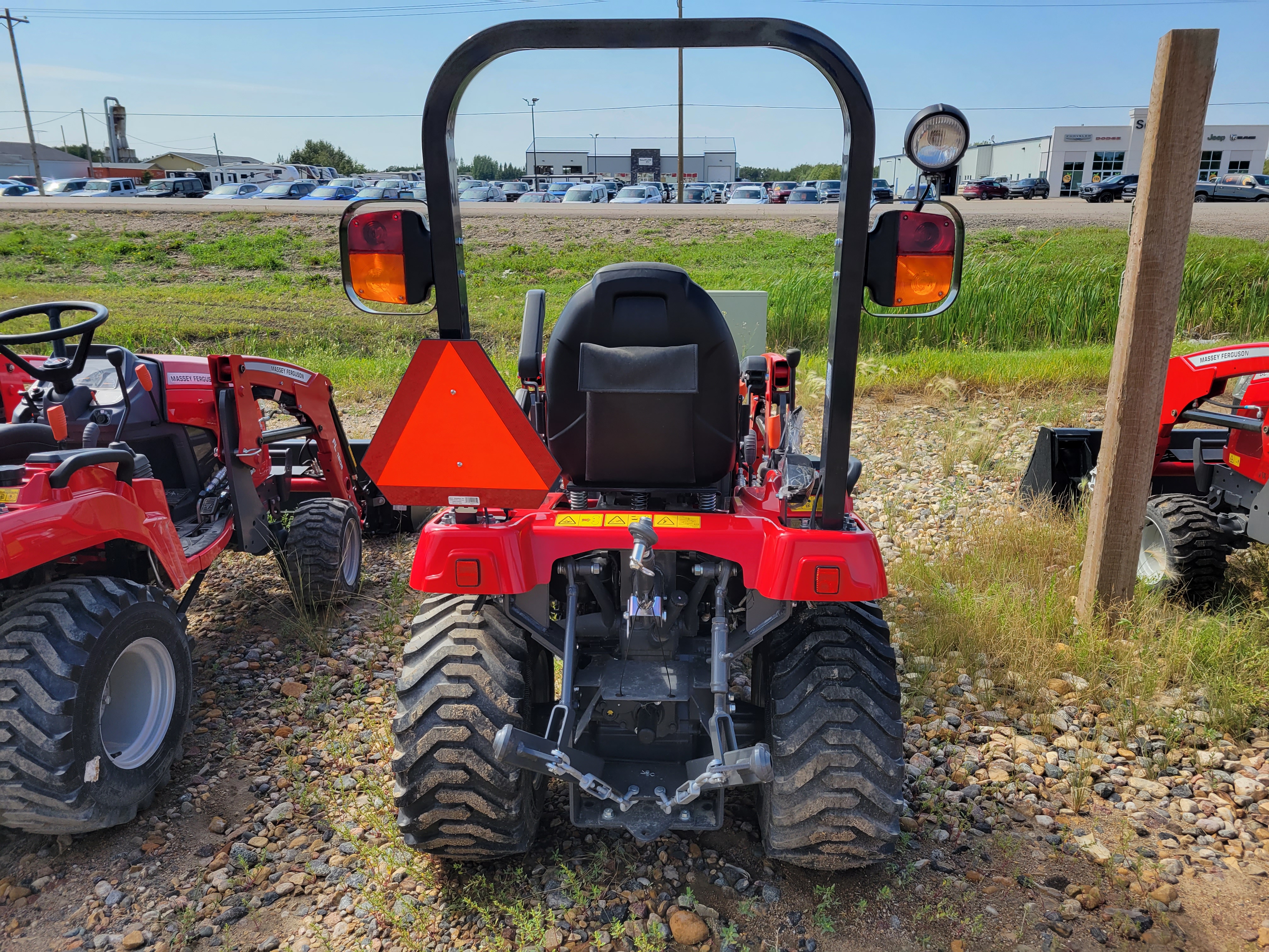 2023 Massey Ferguson GC1725M Tractor