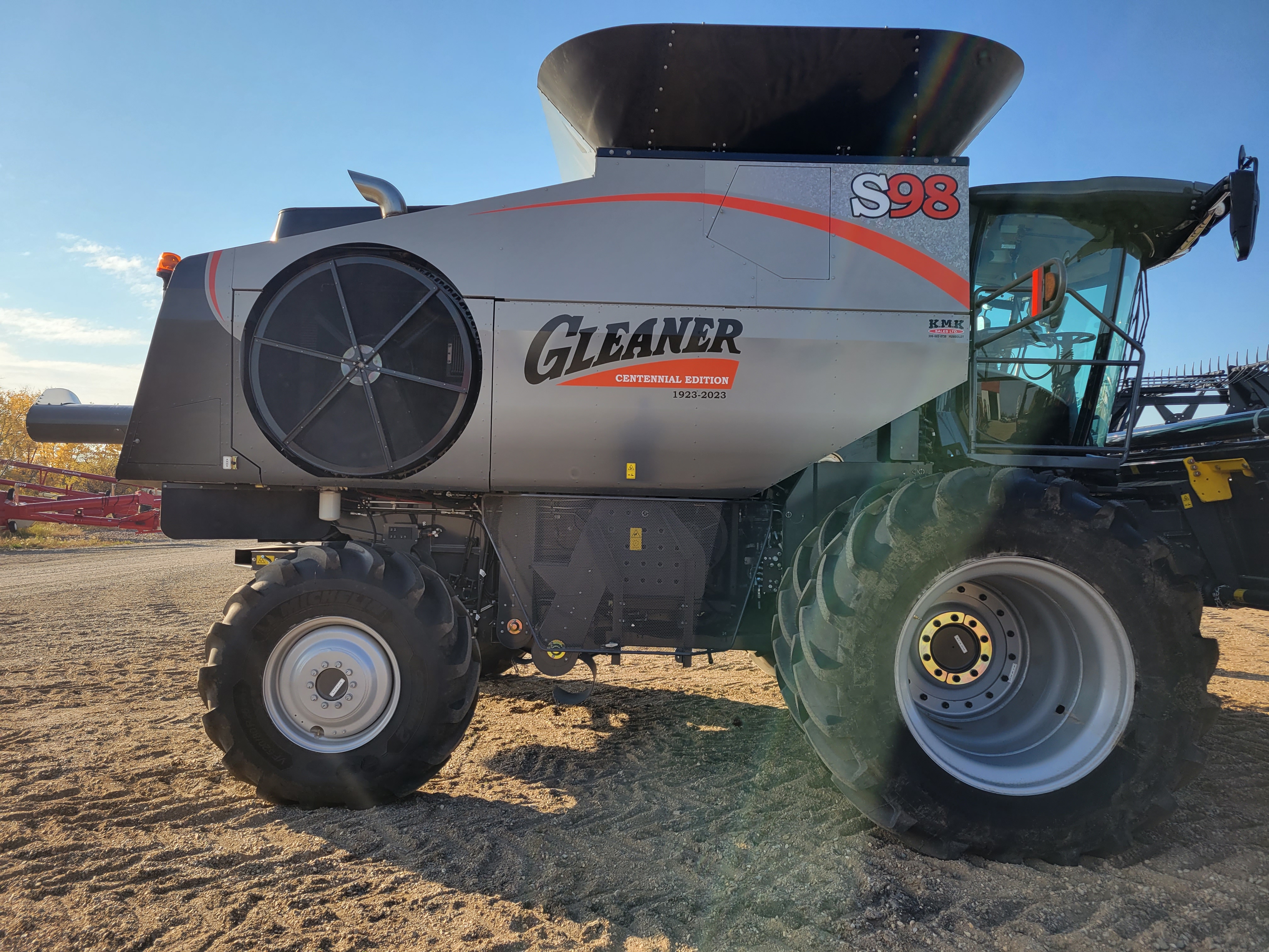 2023 Gleaner S98 Combine