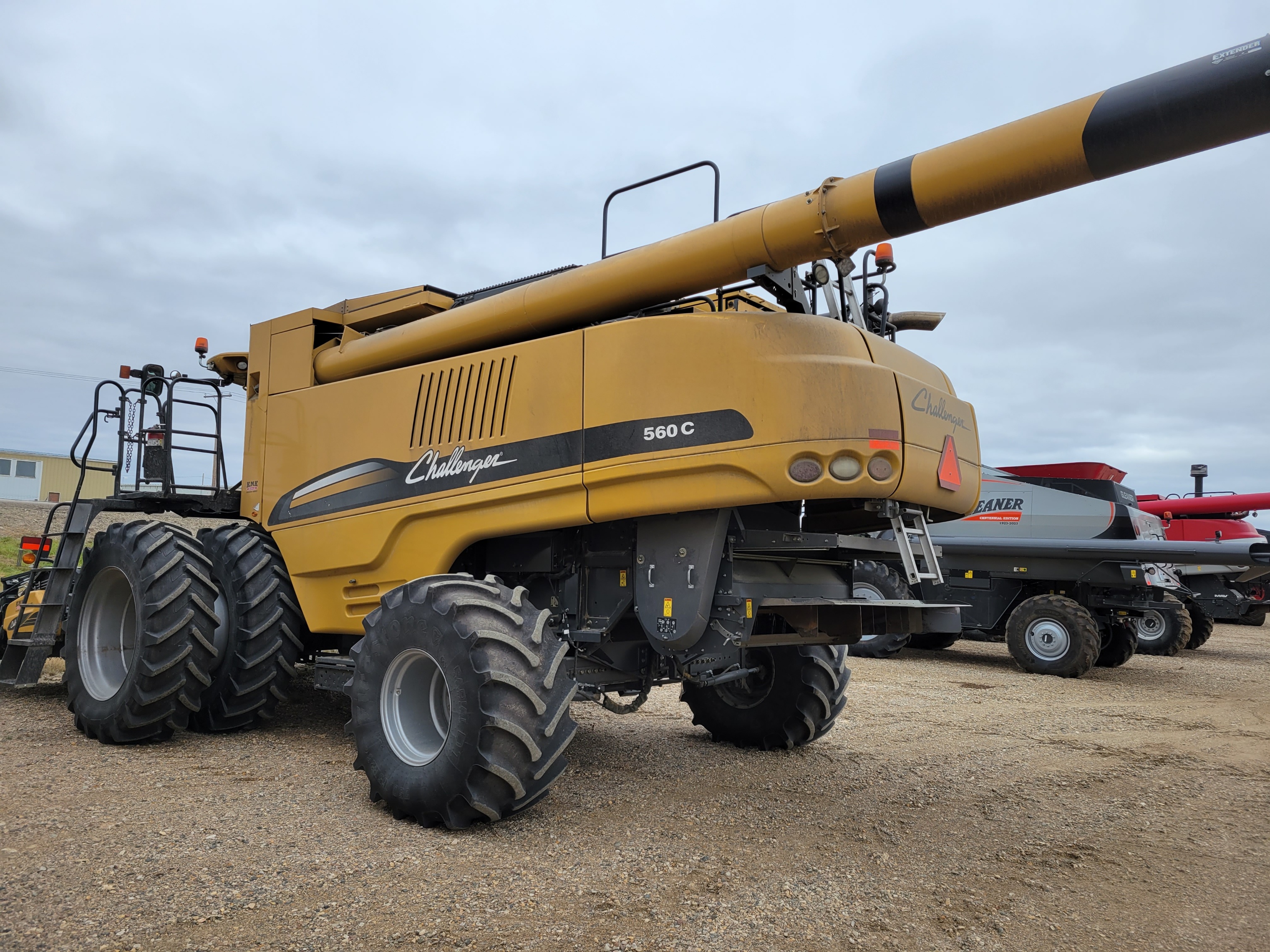 2012 Challenger 560C Combine