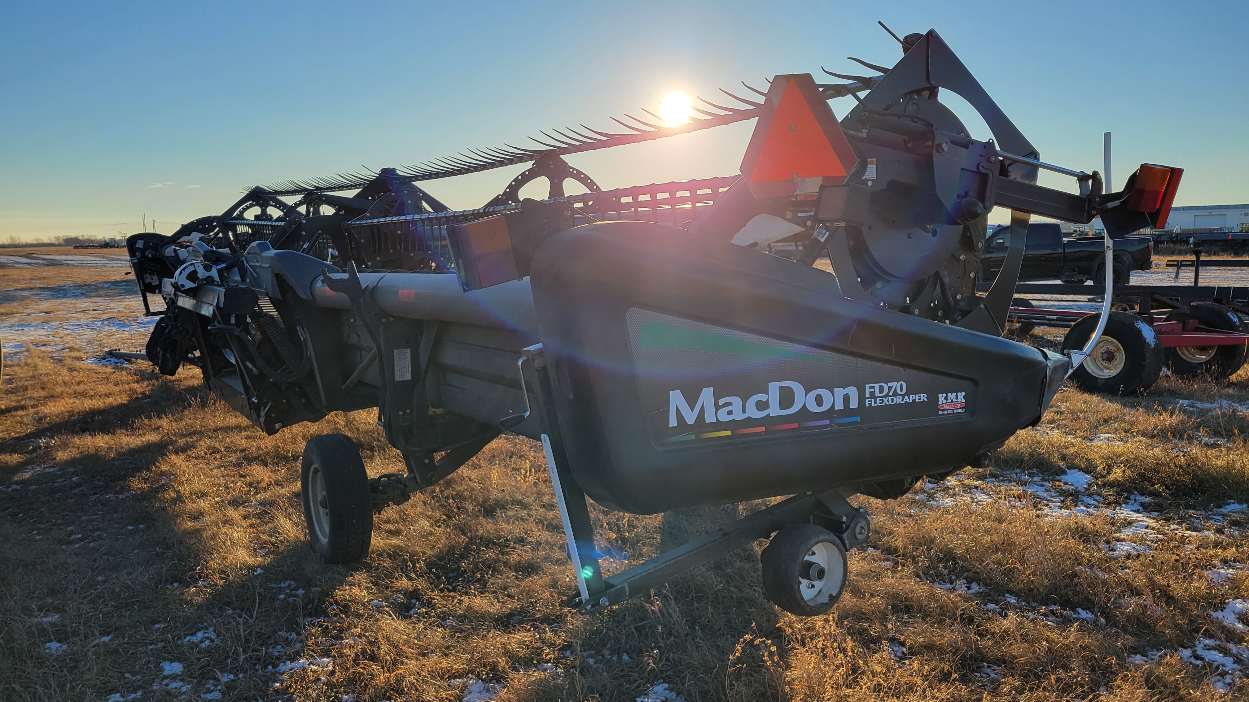 2011 MacDon FD70-40 Header Combine