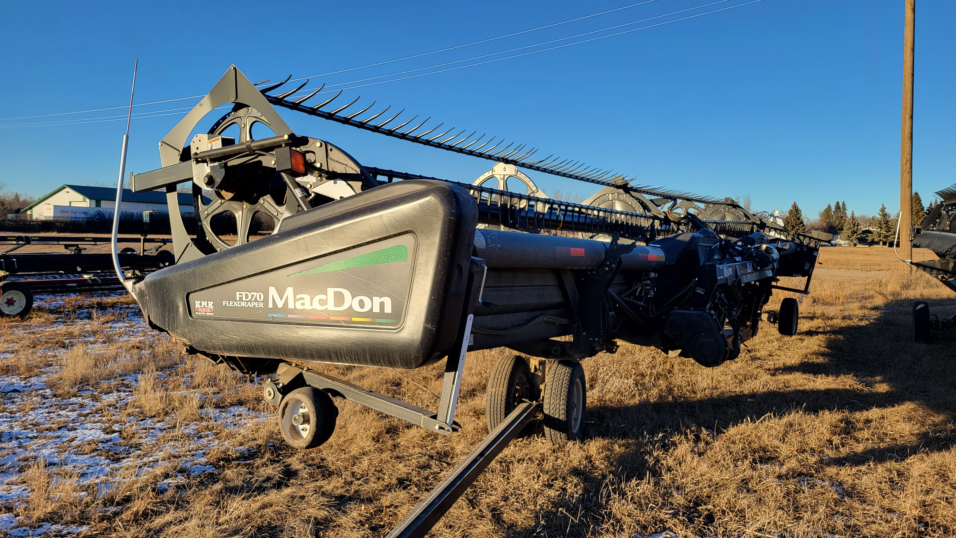 2011 MacDon FD70-40 Header Combine