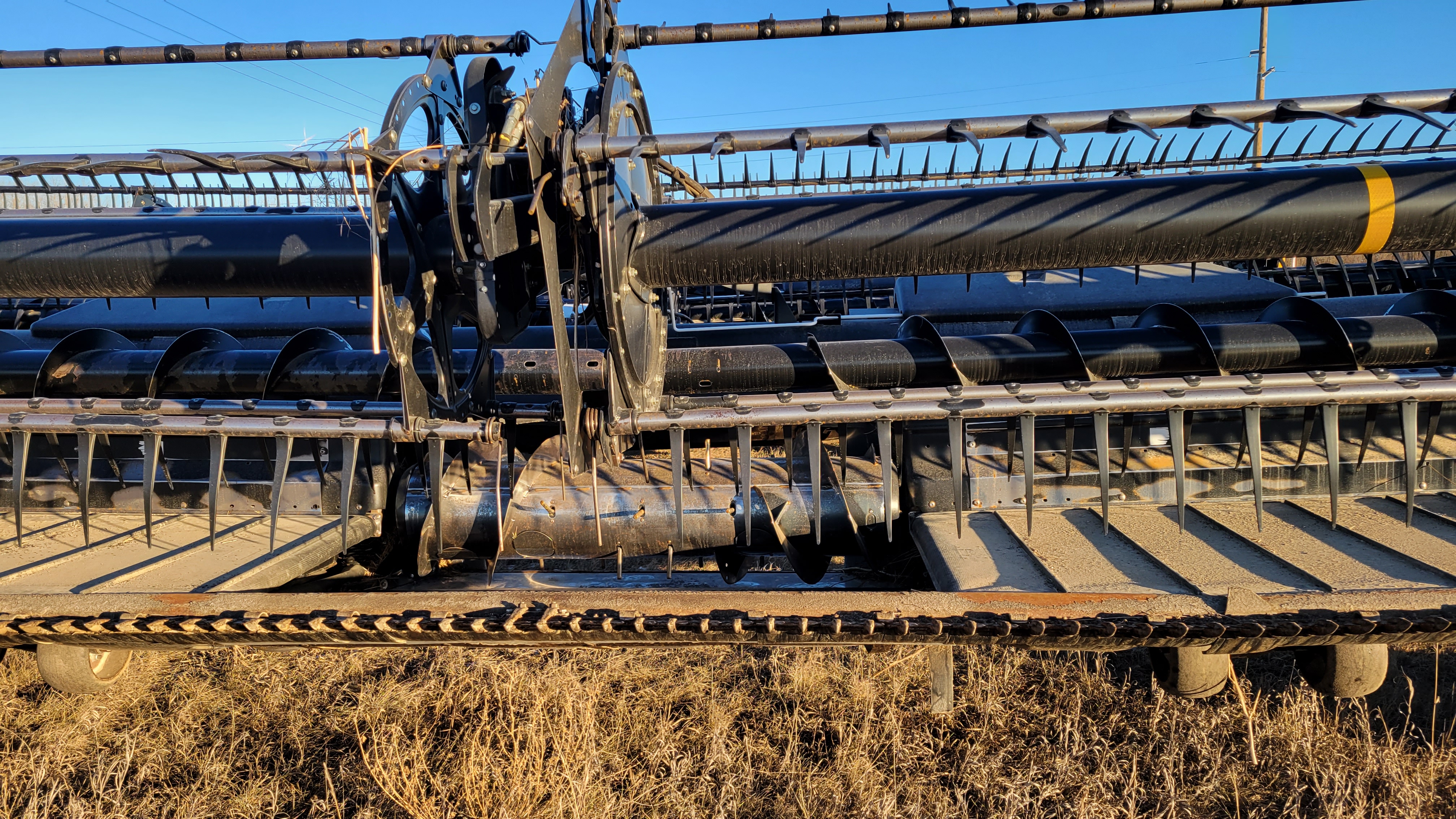 2011 MacDon FD70-40 Header Combine