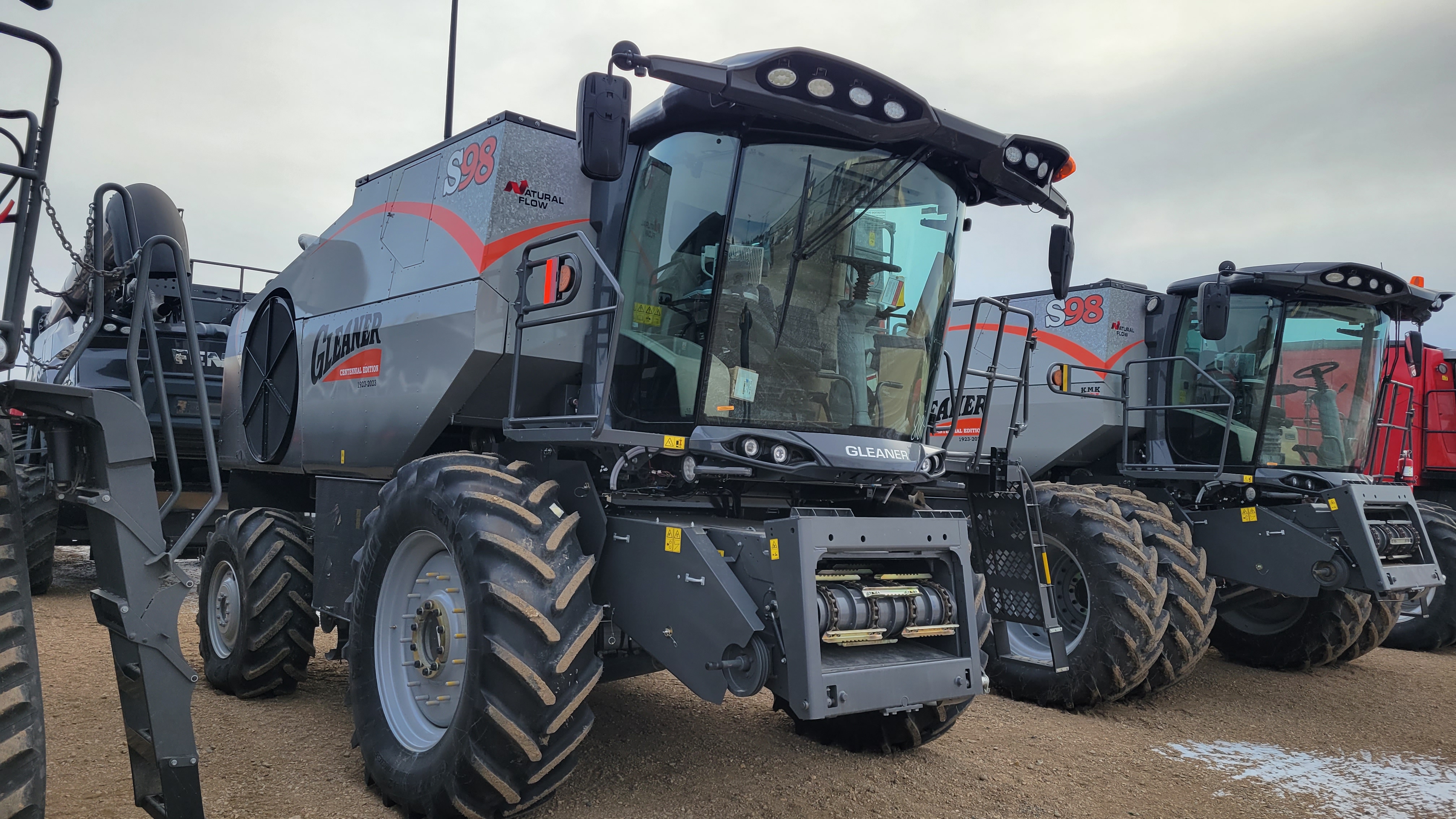 2023 AGCO Gleaner S98 Combine