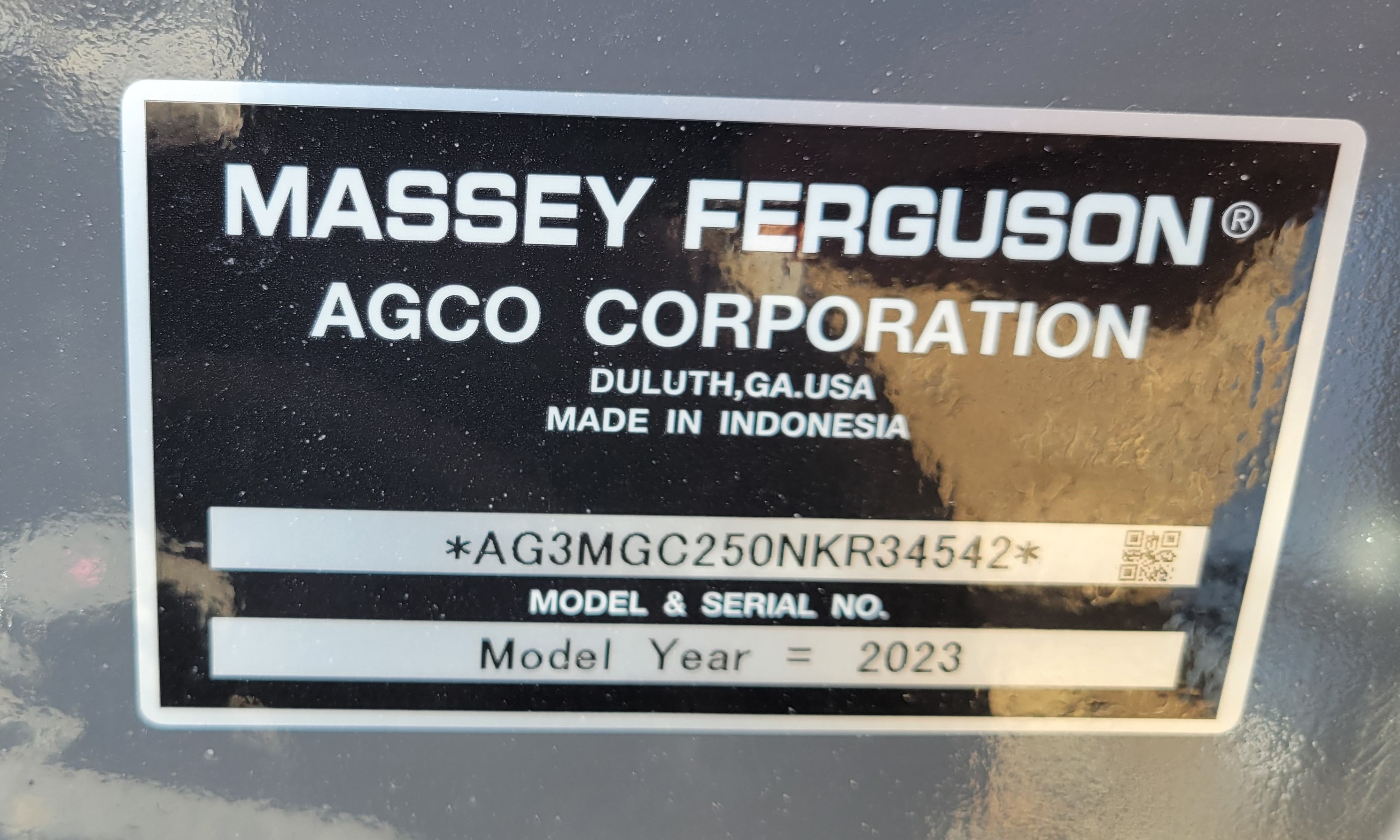 2023 Massey Ferguson GC1725MB Tractor