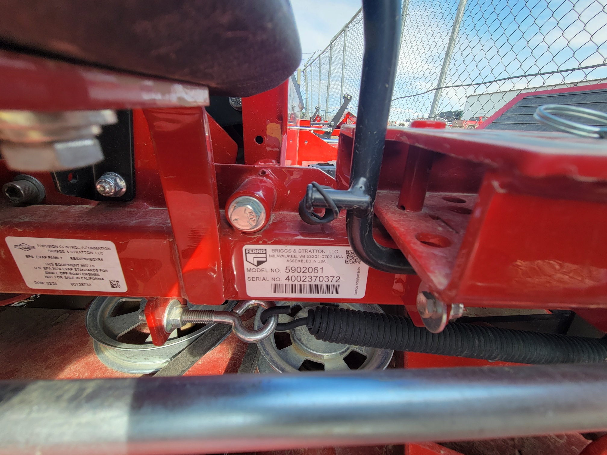 2024 Ferris IS700Z28 BV61 Mower/Zero Turn