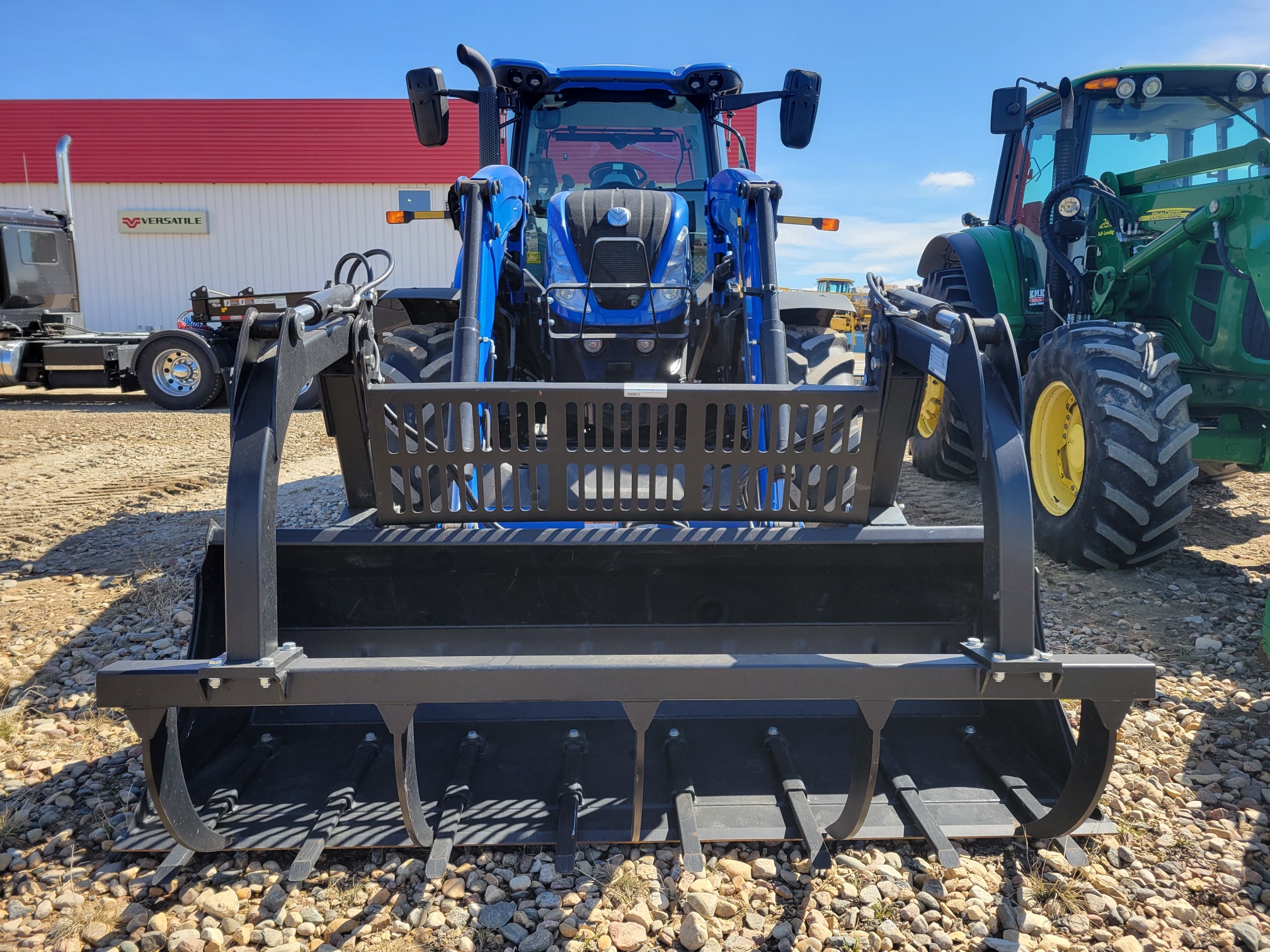 2022 New Holland T7.210 T4B Tractor