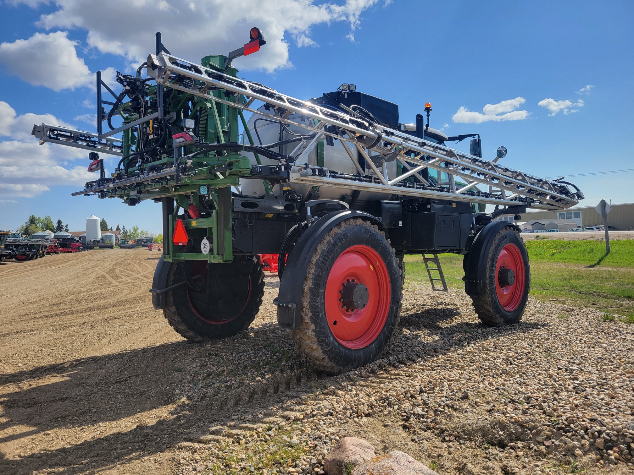 2024 Fendt RG937 Sprayer/High Clearance