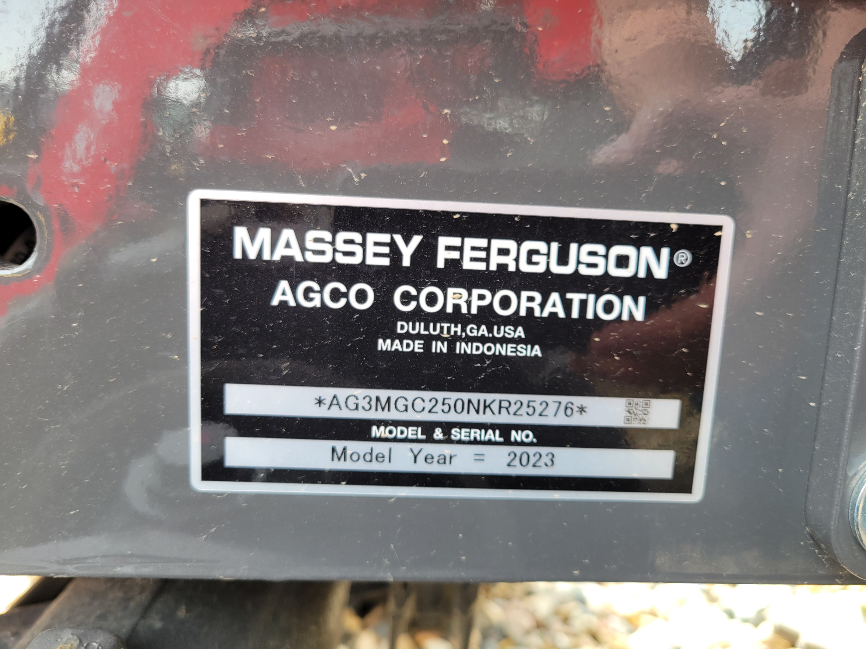 2023 Massey Ferguson GC1725M Tractor