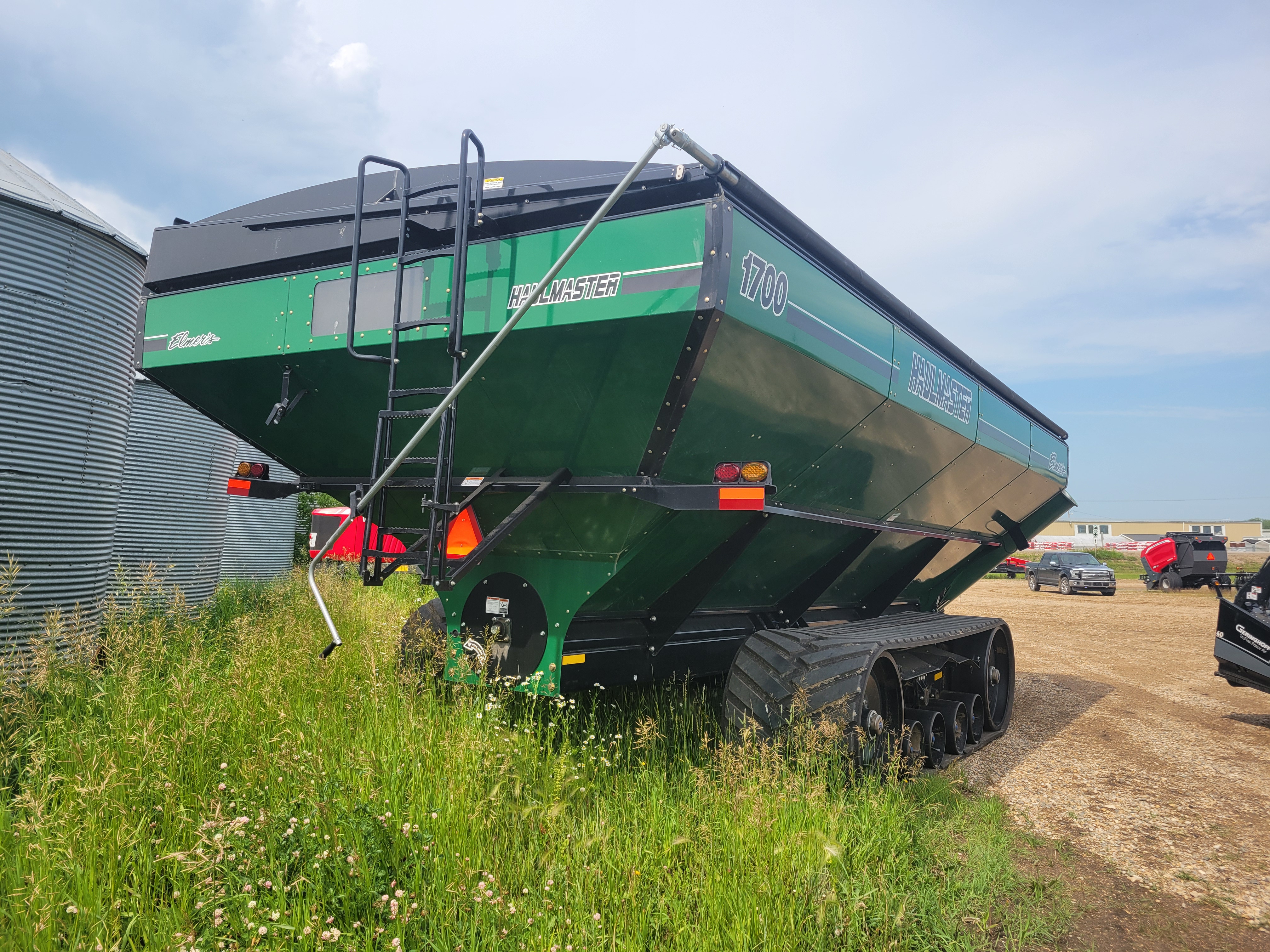 2023 Elmers 1700 Grain Cart