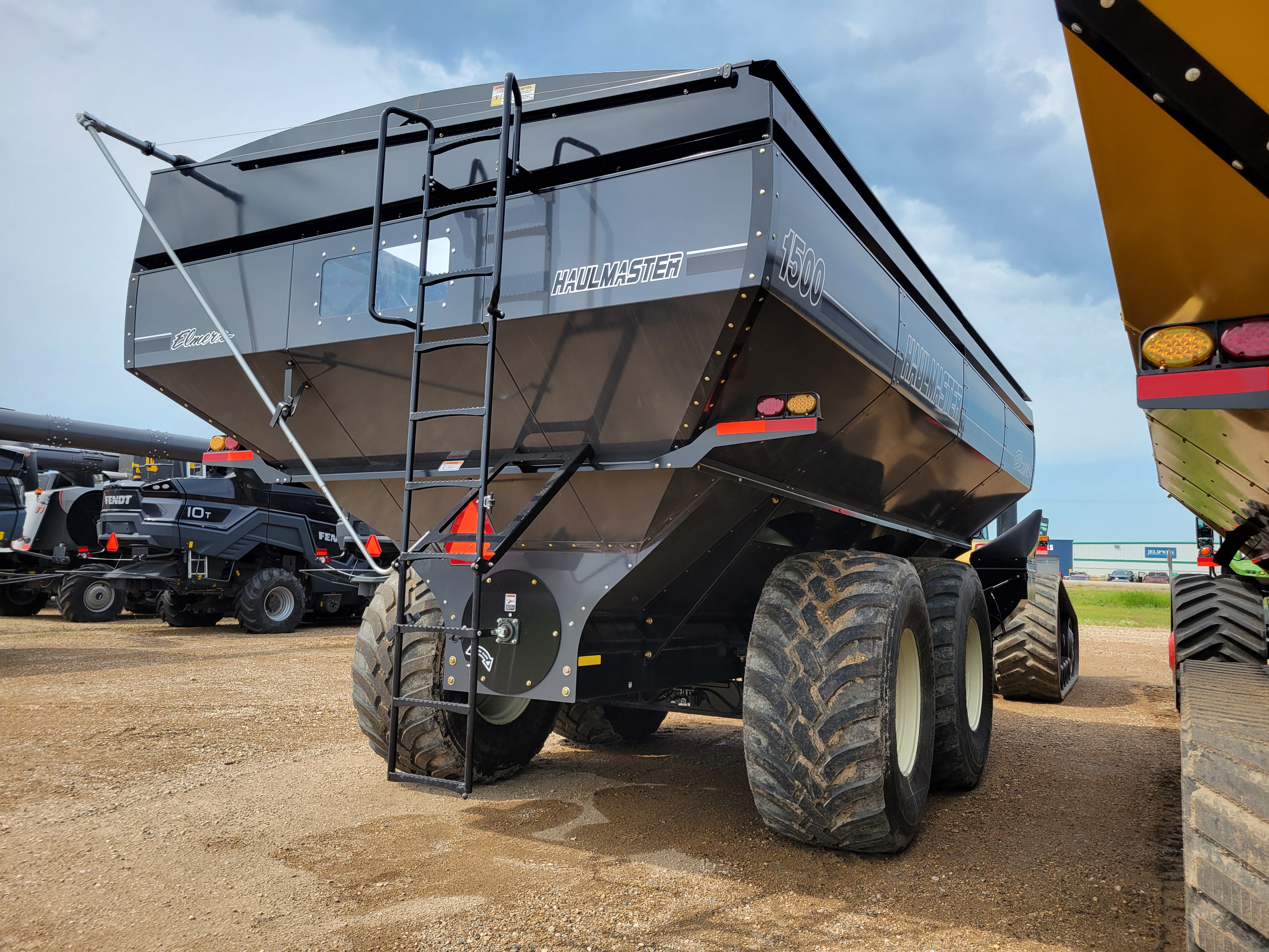 2024 Elmers 1500 Grain Cart