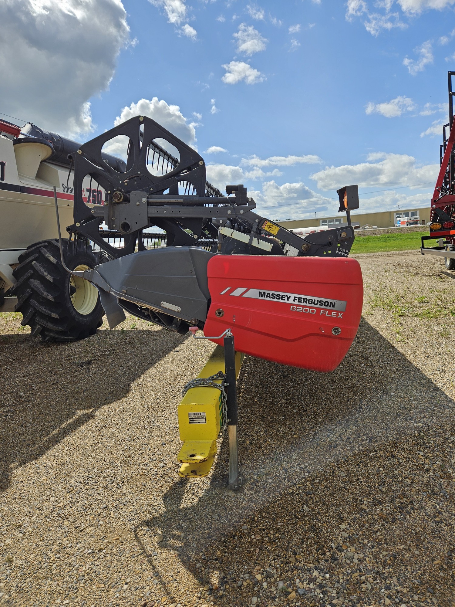 2014 Massey Ferguson 8200-35F Header Combine