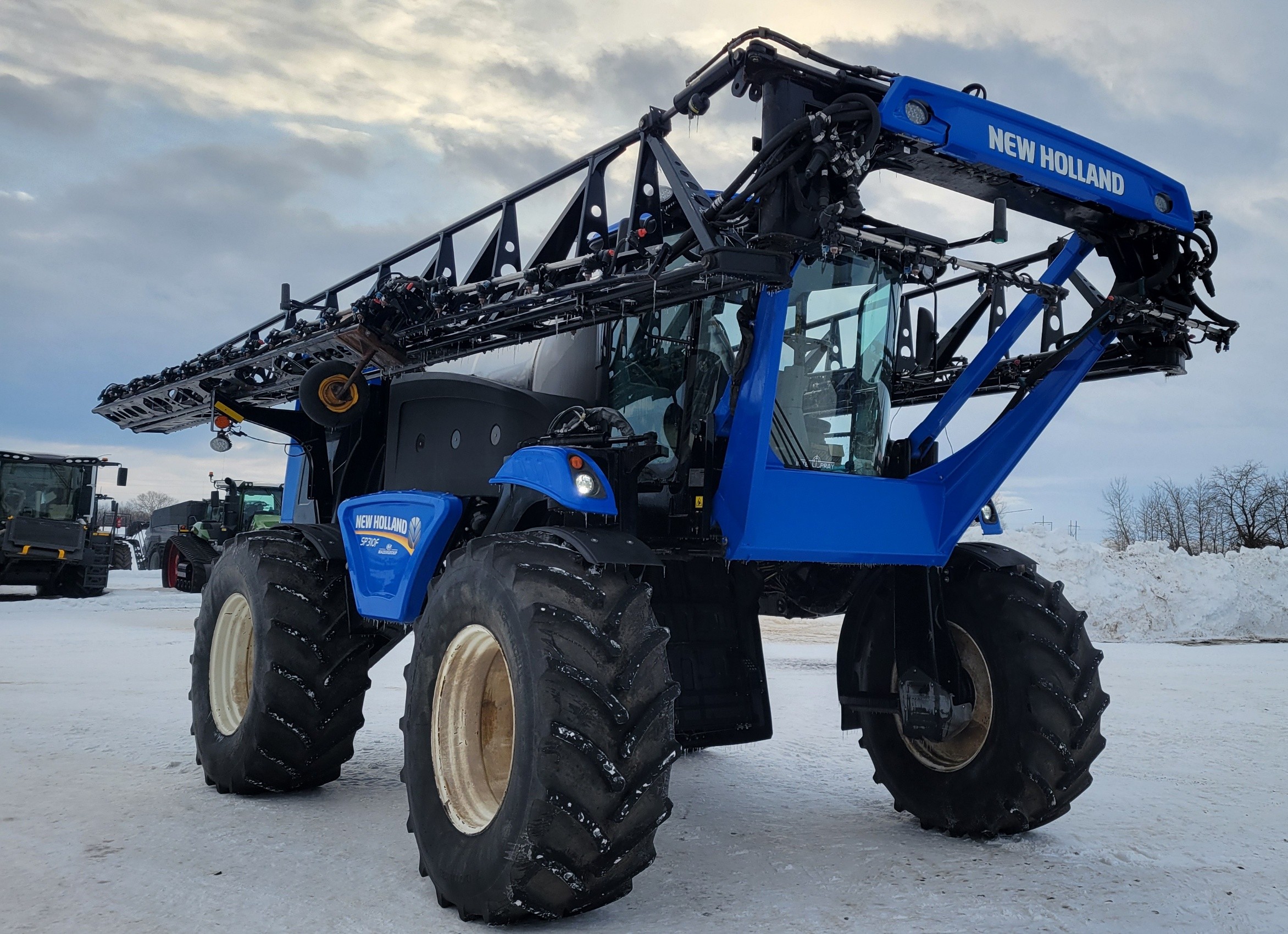 2018 New Holland SP.310F Sprayer/High Clearance