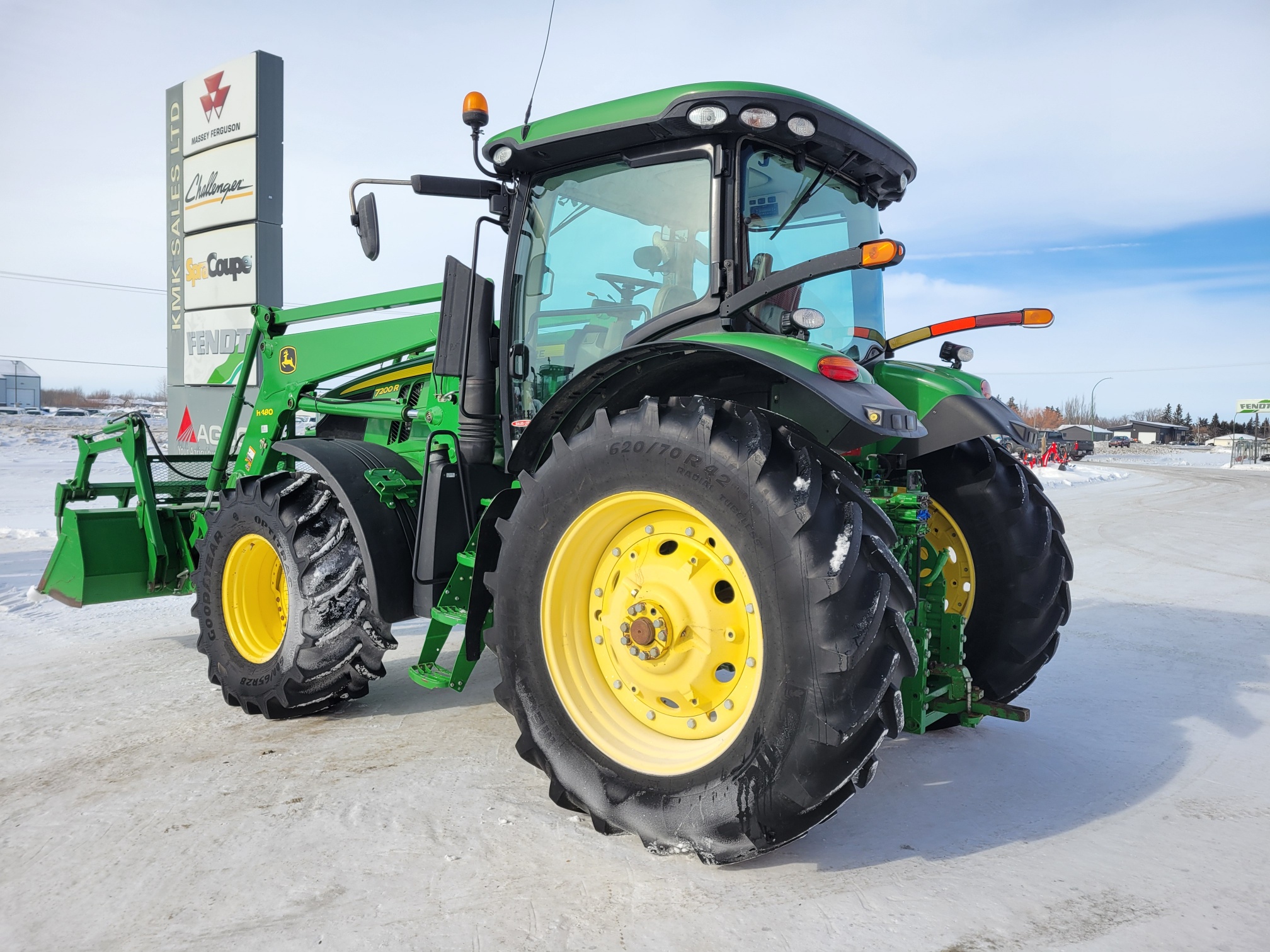 2012 John Deere 7200R Tractor