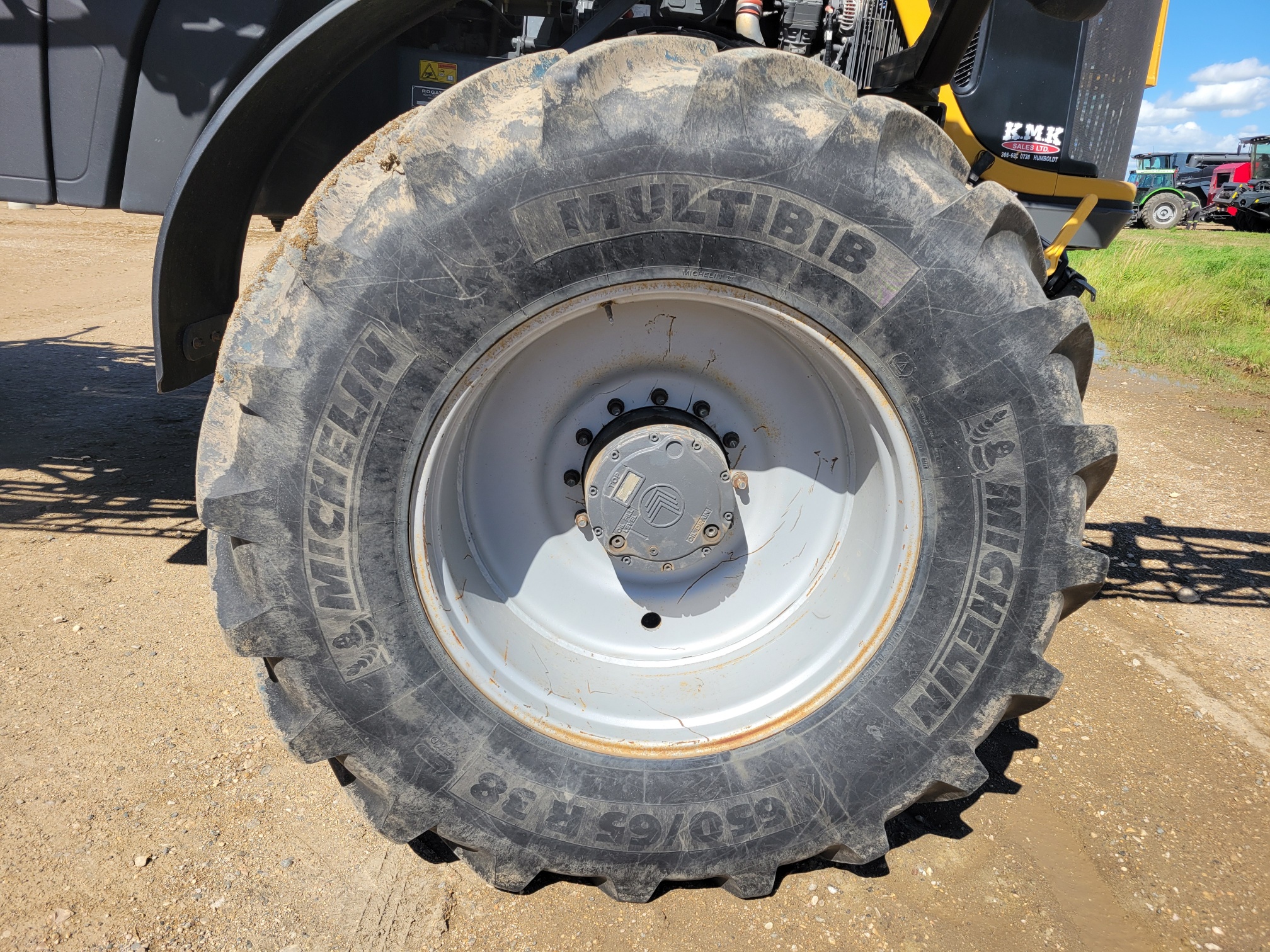 2014 RoGator RG1100 Sprayer/High Clearance