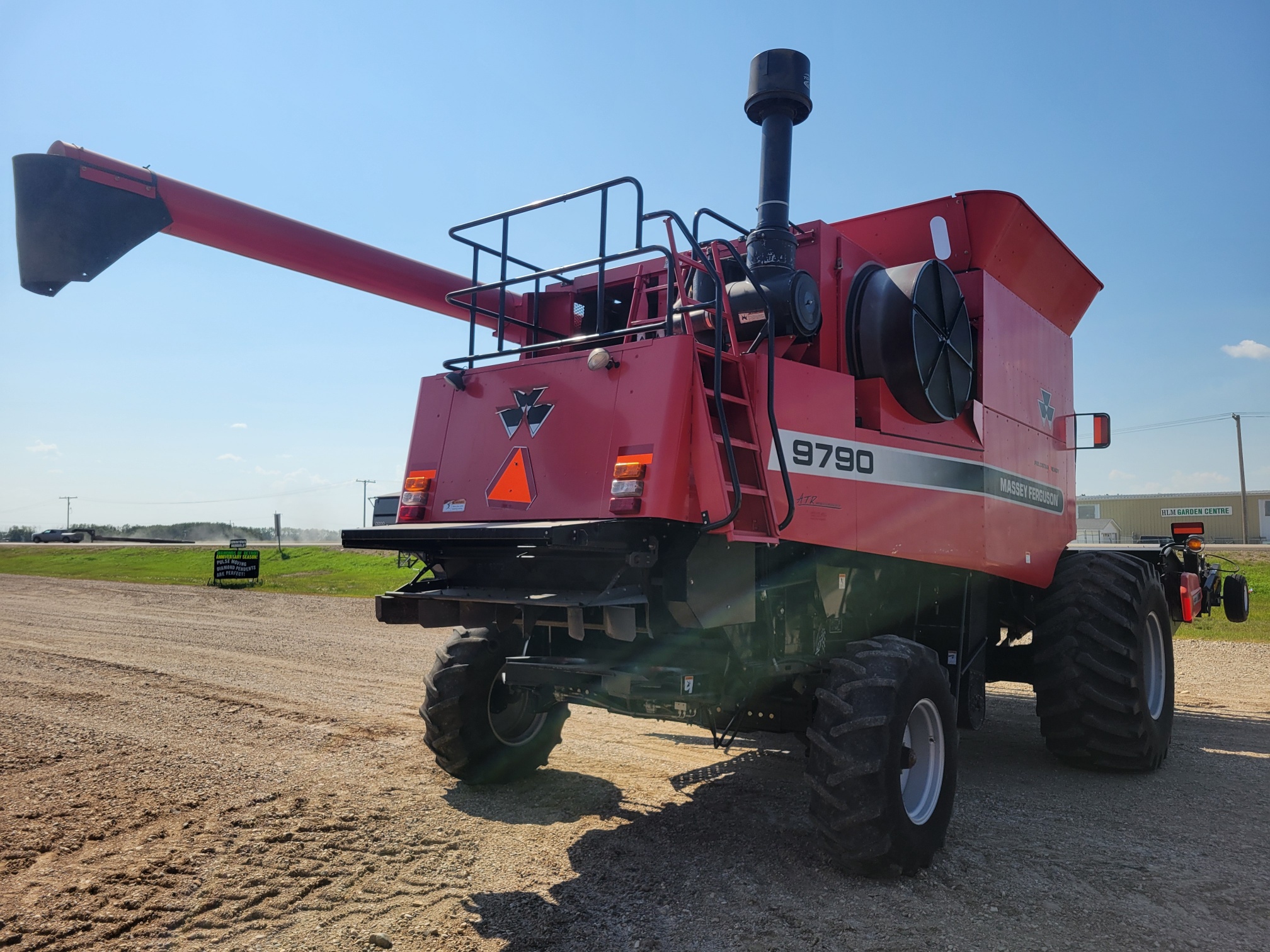 2005 Massey Ferguson 9790 Combine