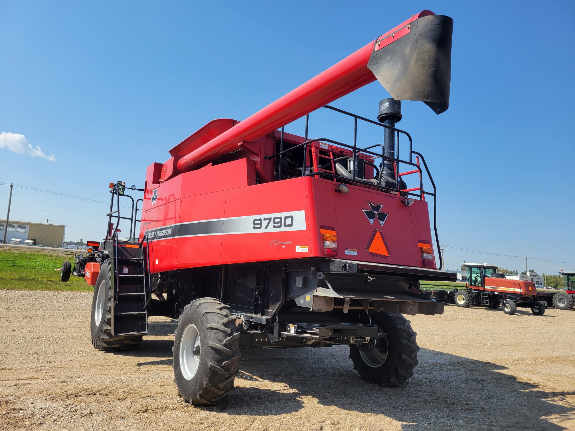 2005 Massey Ferguson 9790 Combine