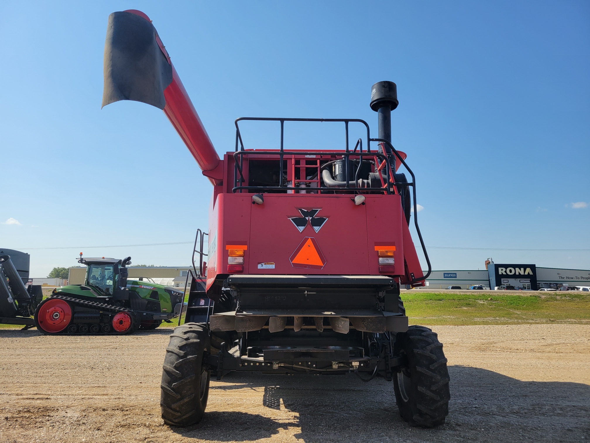 2005 Massey Ferguson 9790 Combine