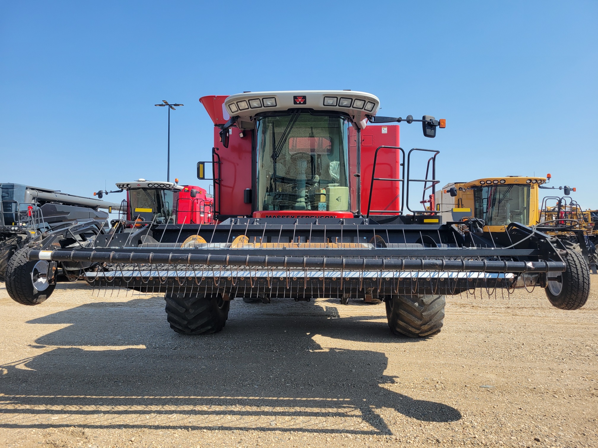 2005 Massey Ferguson 9790 Combine