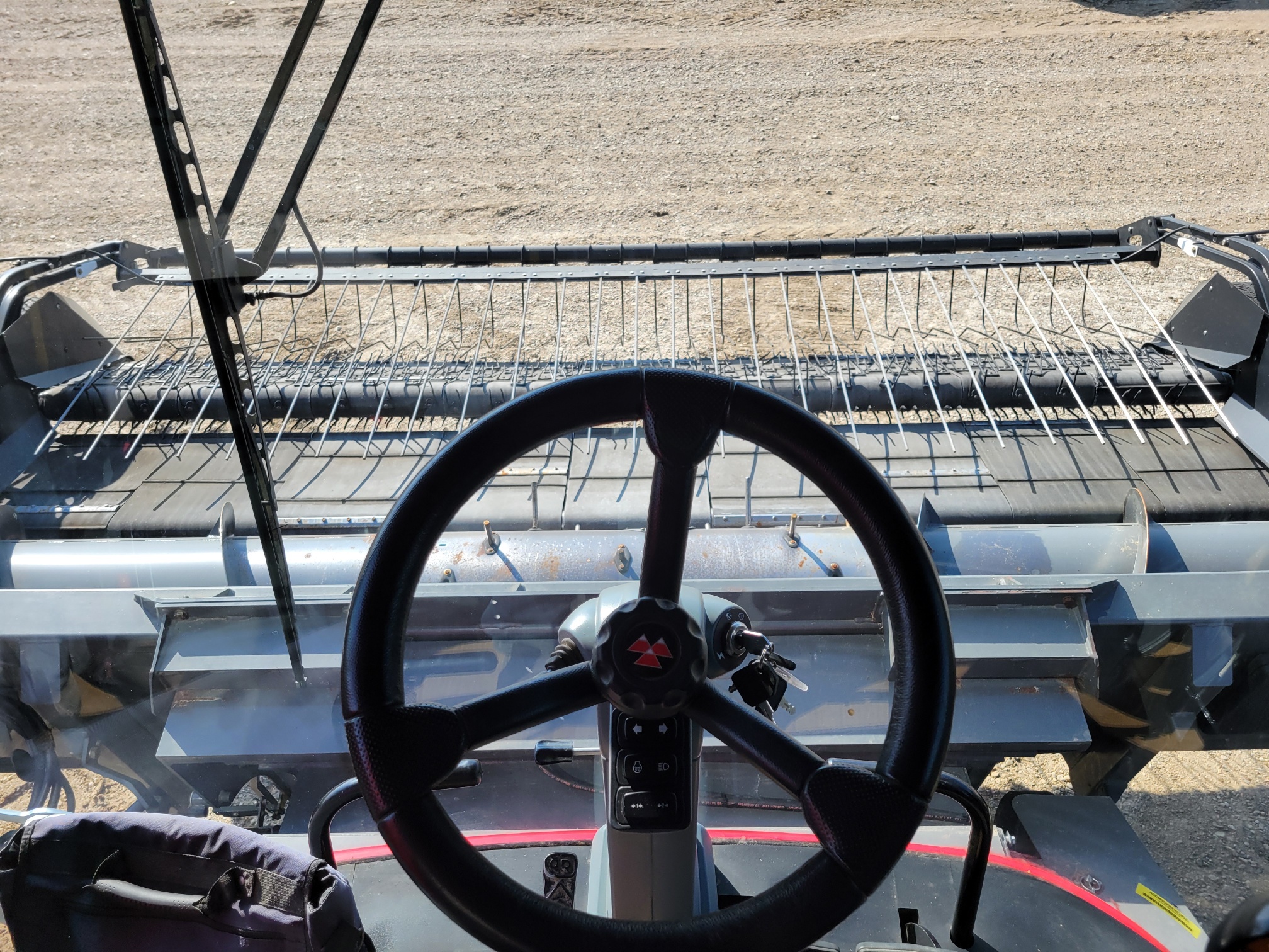2014 Massey Ferguson 9560 Combine